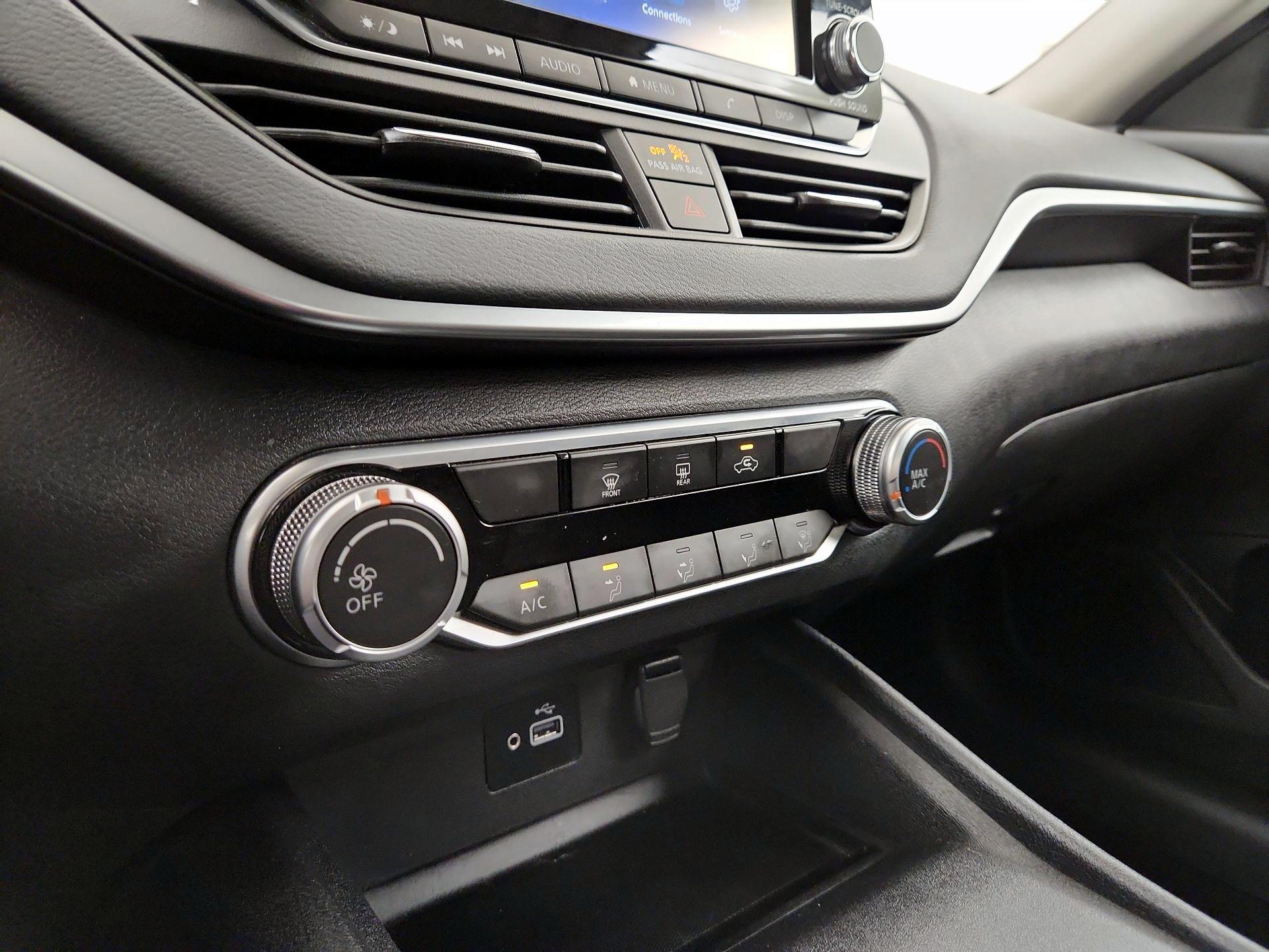 Thumbnail: 2021 Nissan Altima - 16