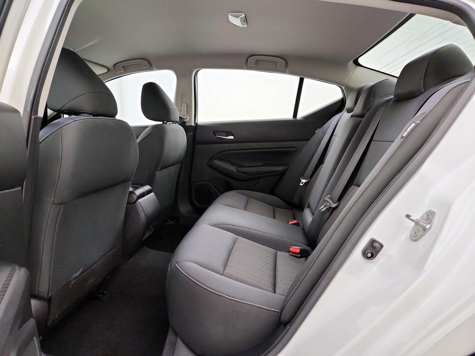 Thumbnail: 2021 Nissan Altima - 19