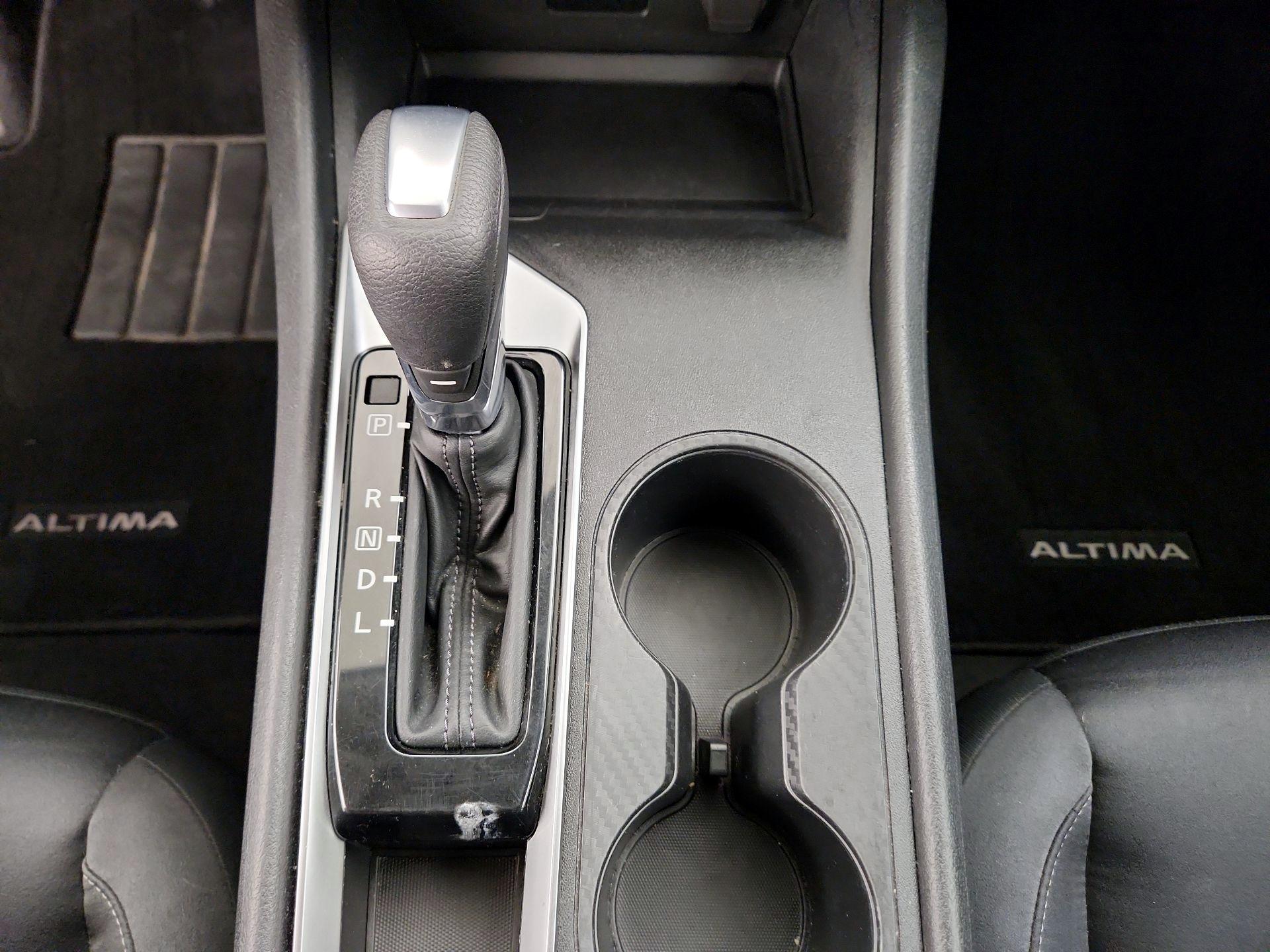 Thumbnail: 2021 Nissan Altima - 17