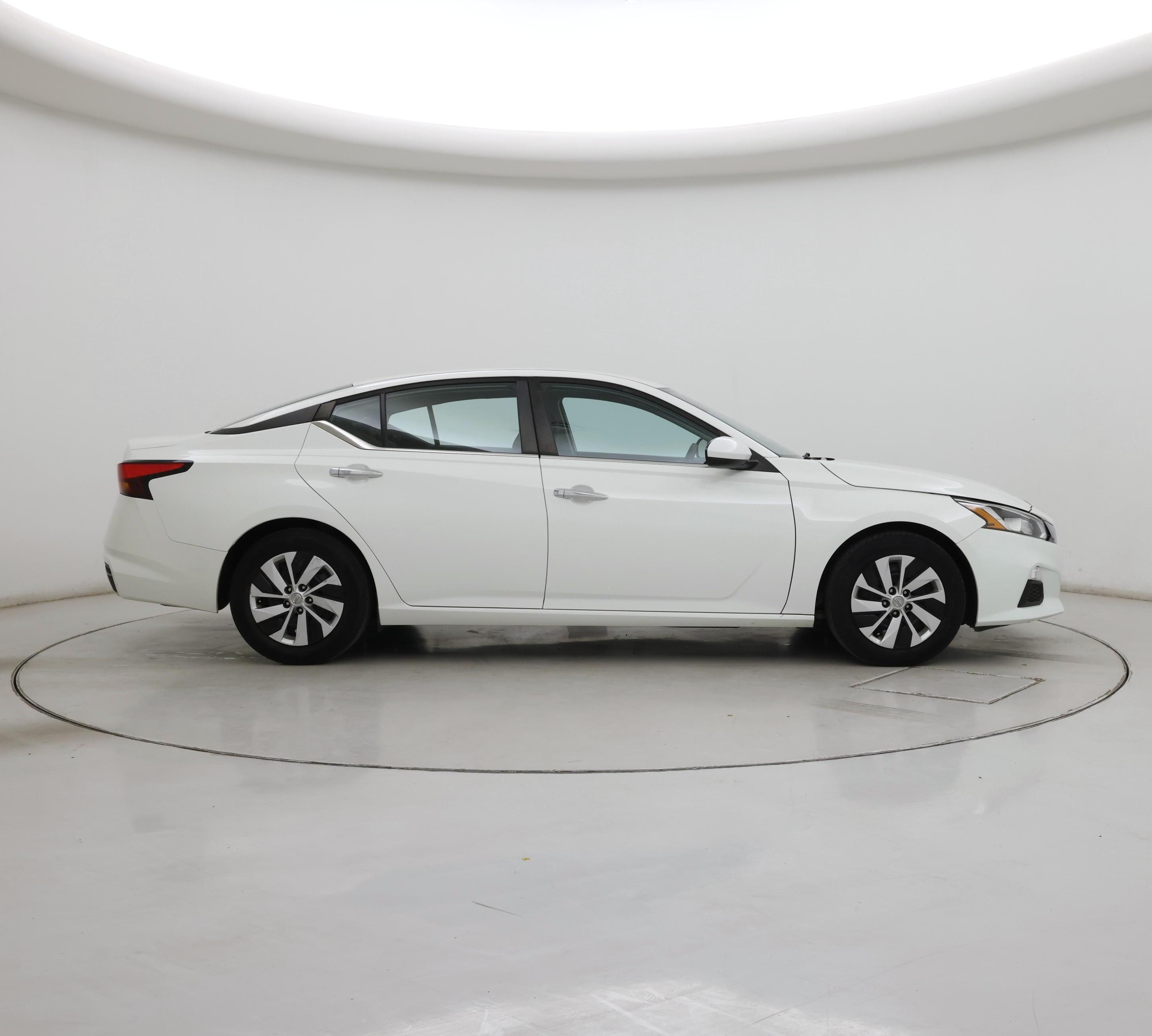 Thumbnail: 2021 Nissan Altima - 7