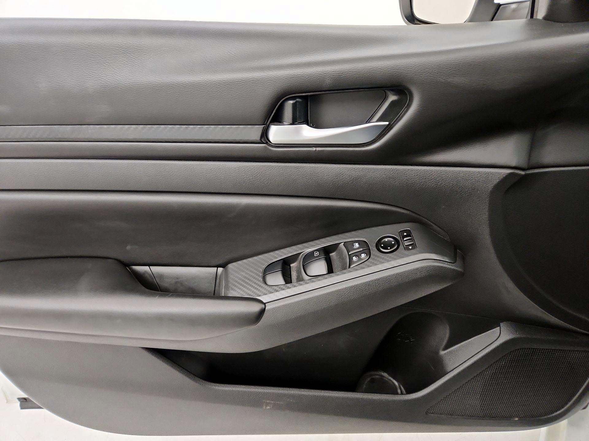 Thumbnail: 2021 Nissan Altima - 12