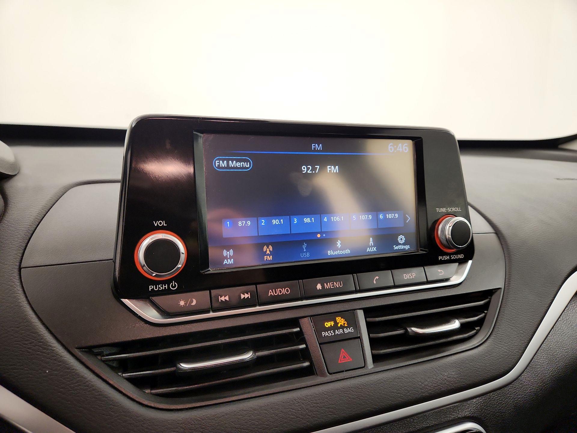 Thumbnail: 2021 Nissan Altima - 15