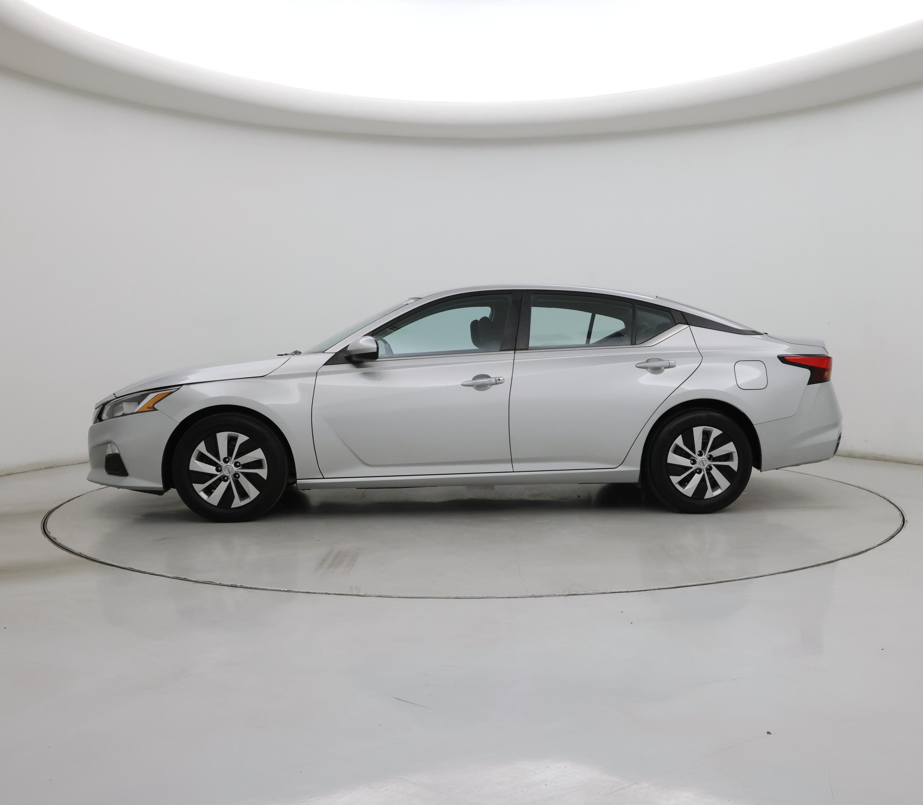 Thumbnail: 2021 Nissan Altima - 3