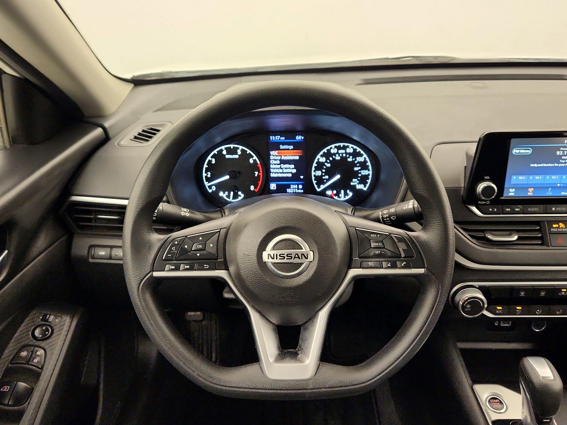 Thumbnail: 2021 Nissan Altima - 10