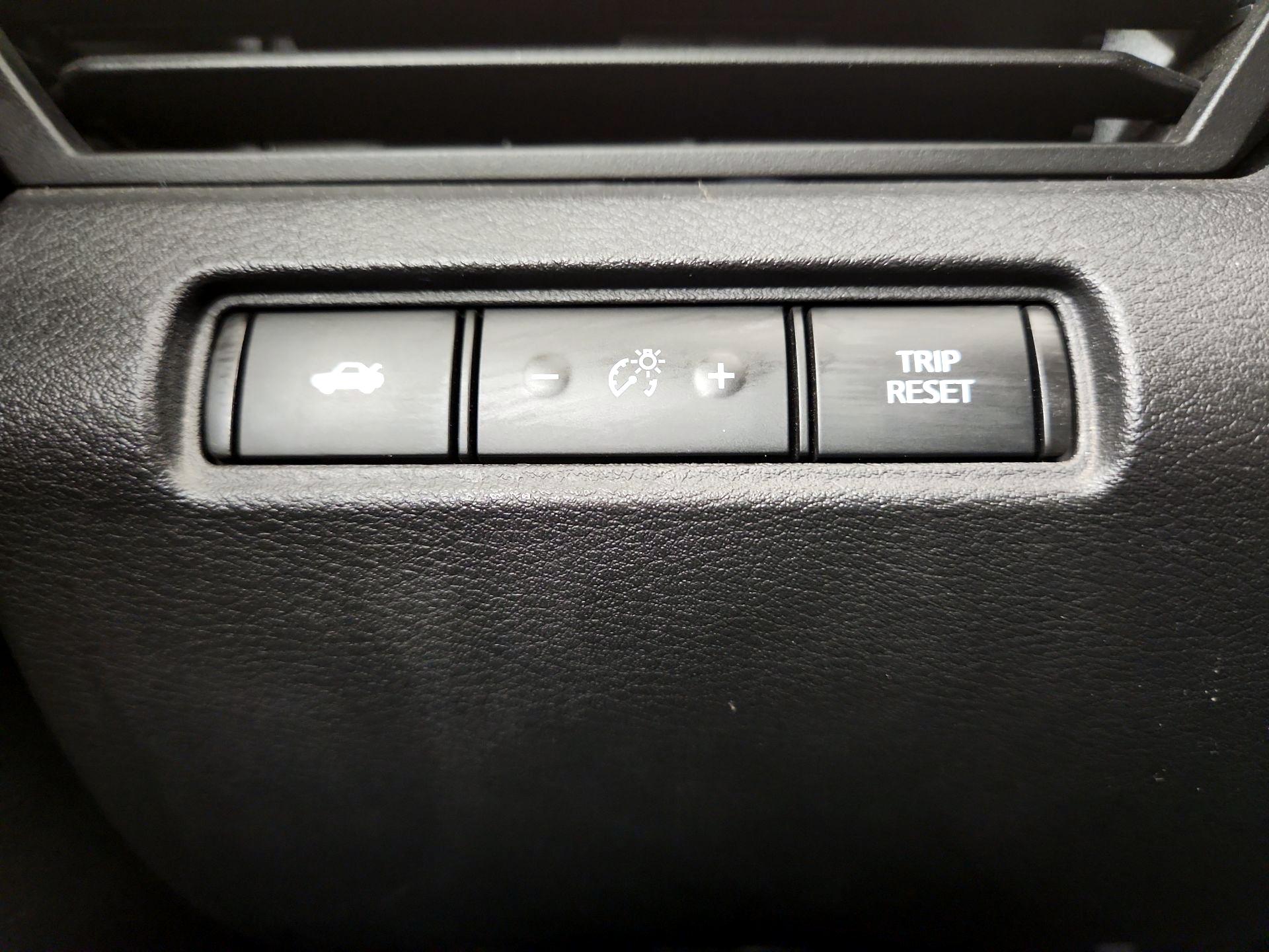 Thumbnail: 2021 Nissan Altima - 13