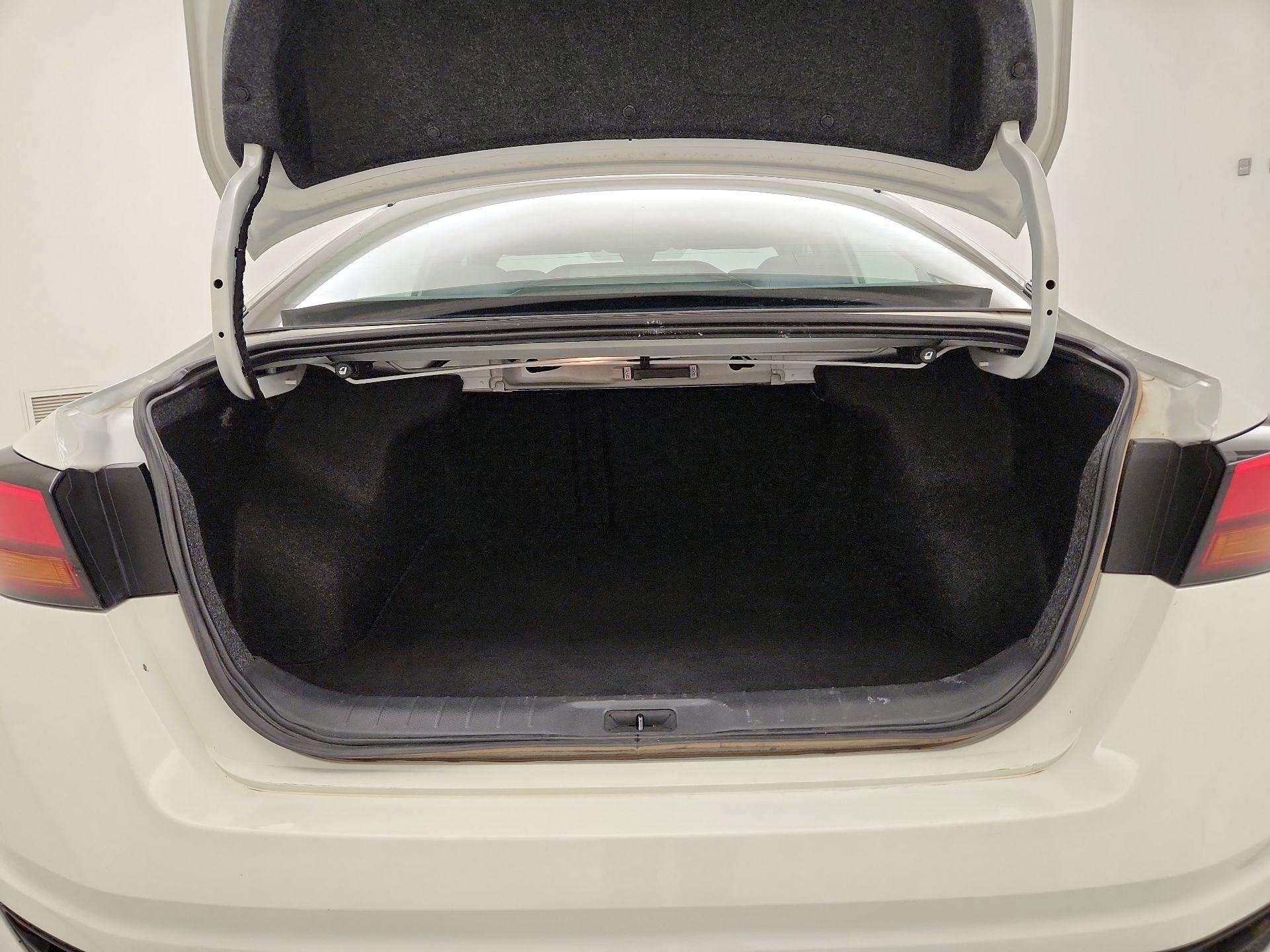 Thumbnail: 2021 Nissan Altima - 20