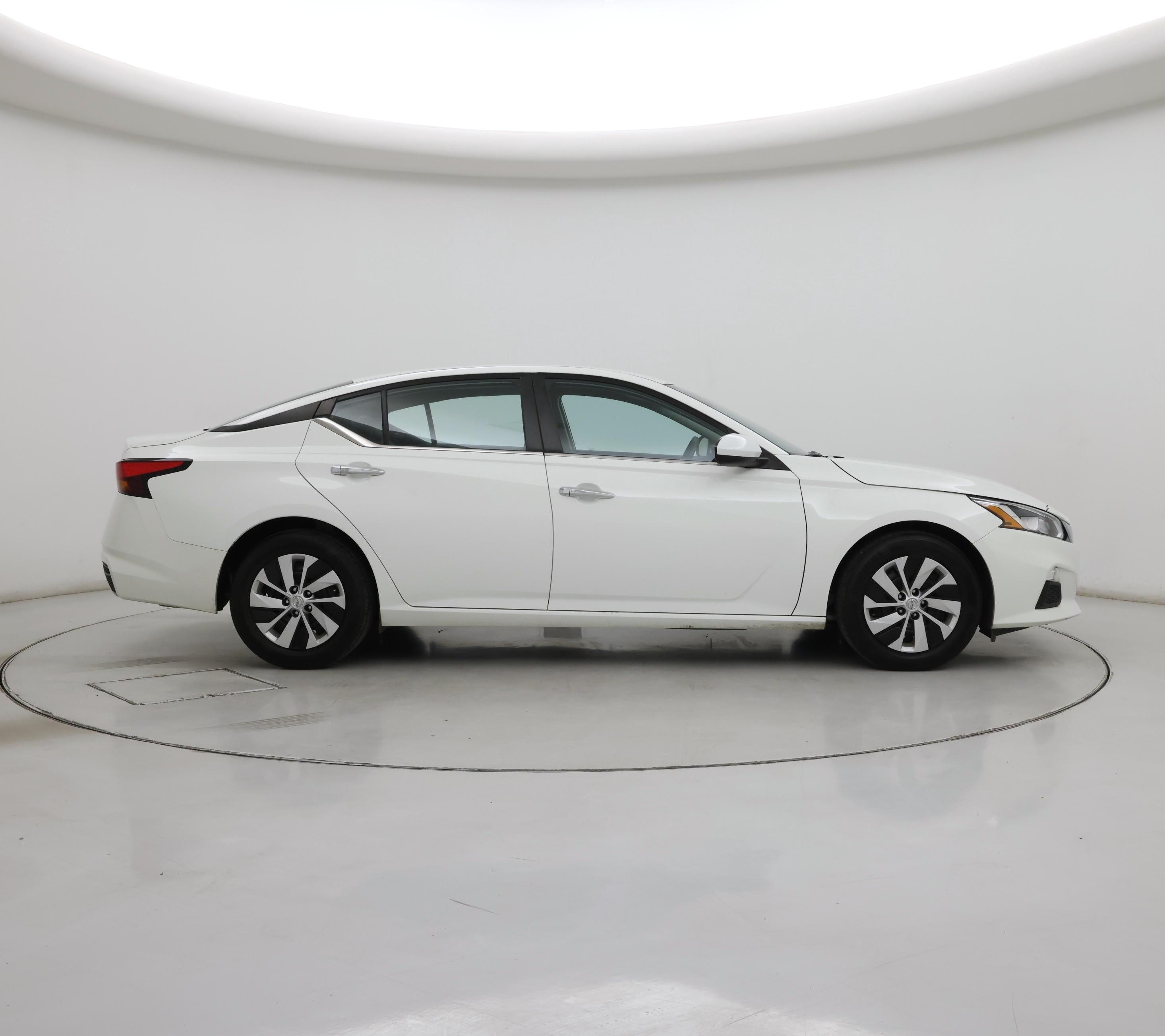 Thumbnail: 2021 Nissan Altima - 7