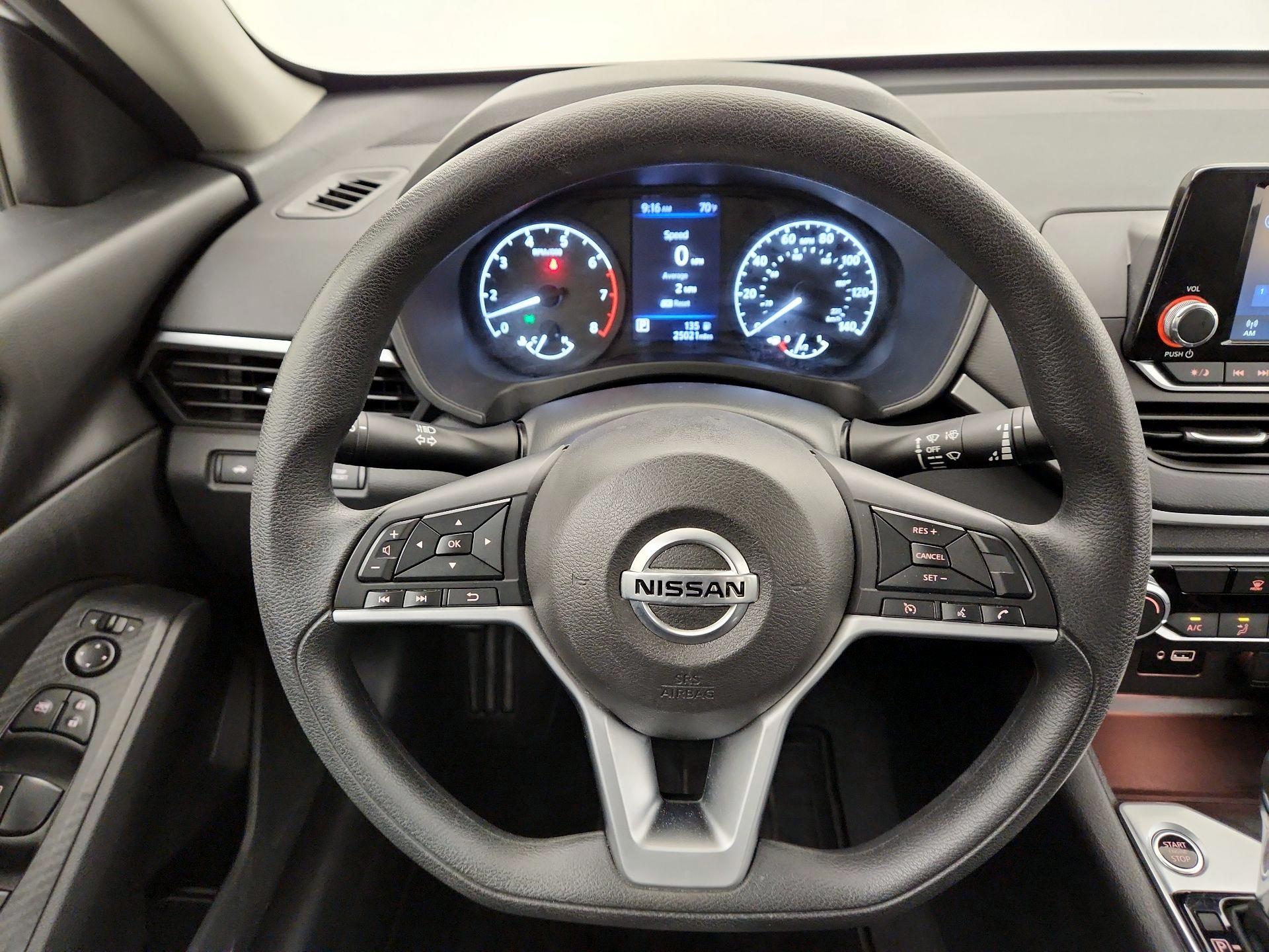 Thumbnail: 2021 Nissan Altima - 10