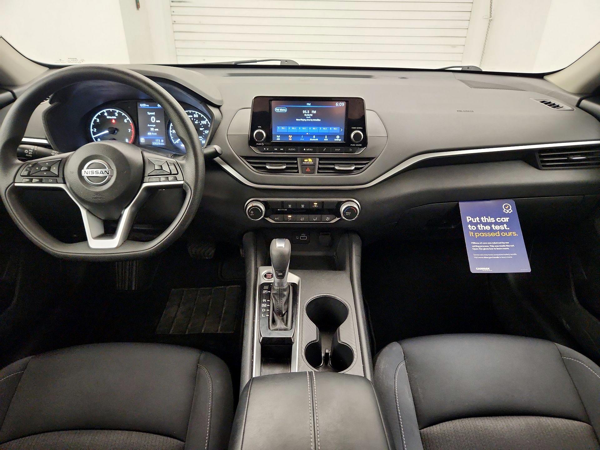 Thumbnail: 2021 Nissan Altima - 9