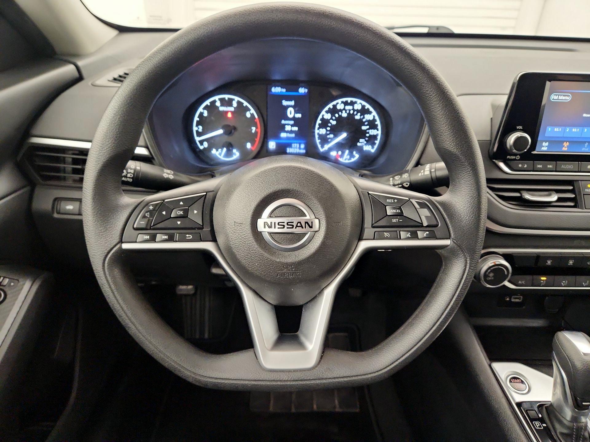 Thumbnail: 2021 Nissan Altima - 10