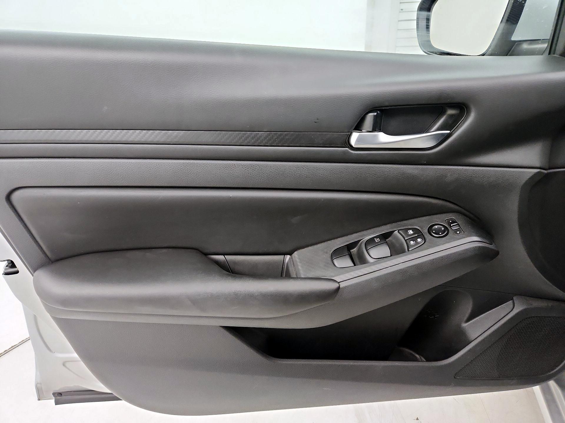 Thumbnail: 2021 Nissan Altima - 12