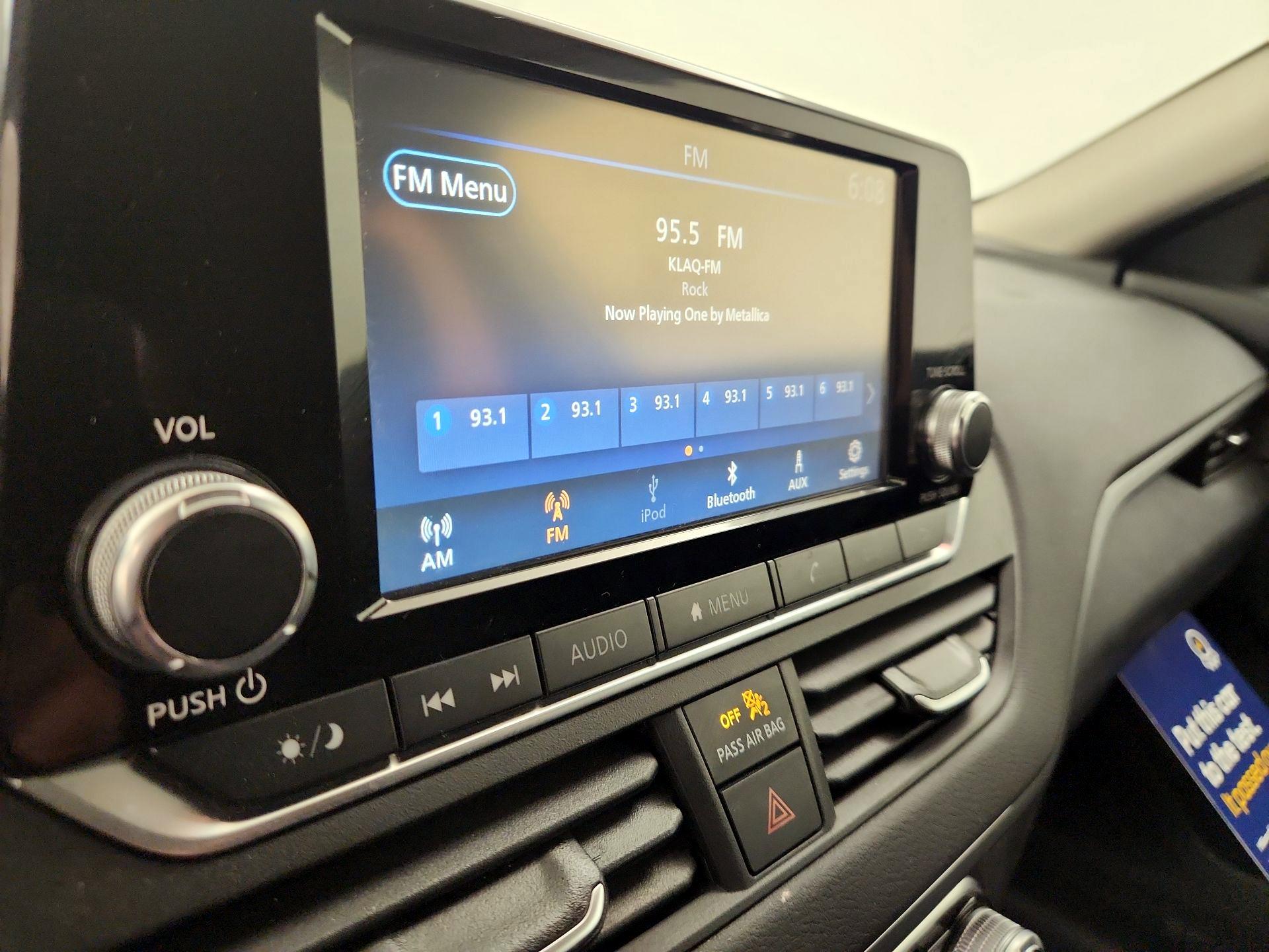 Thumbnail: 2021 Nissan Altima - 15