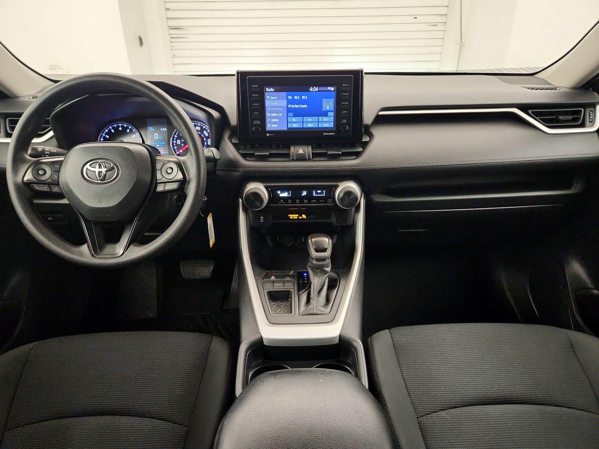 Thumbnail: 2021 Toyota RAV4 - 9