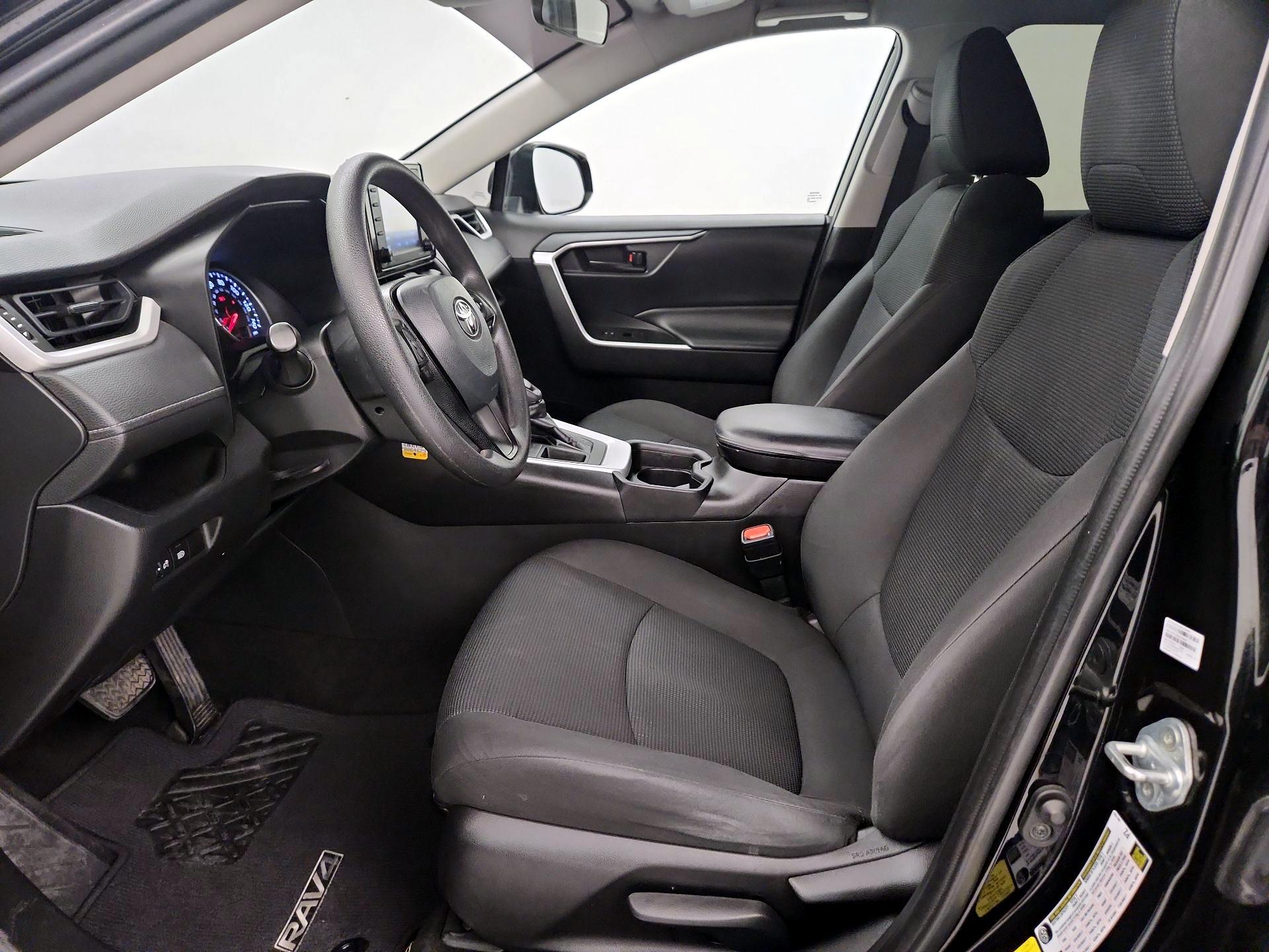 Thumbnail: 2021 Toyota RAV4 - 11