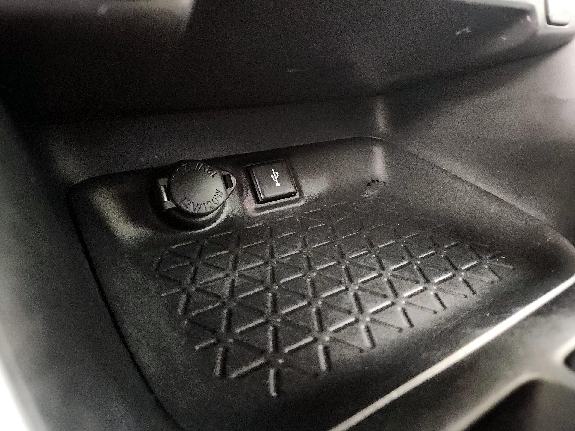 Thumbnail: 2021 Toyota RAV4 - 18