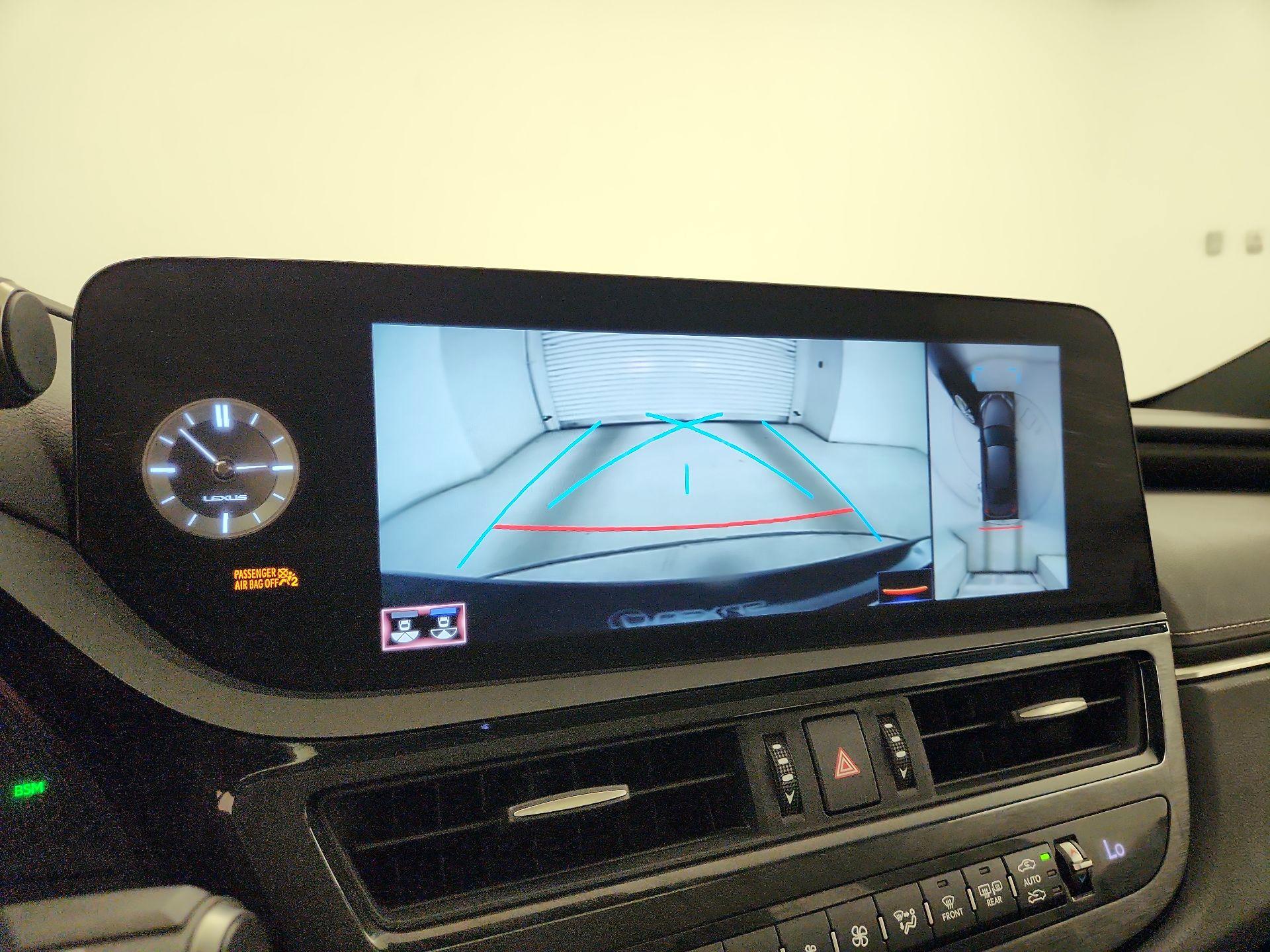 Thumbnail: 2022 Lexus ES - 15