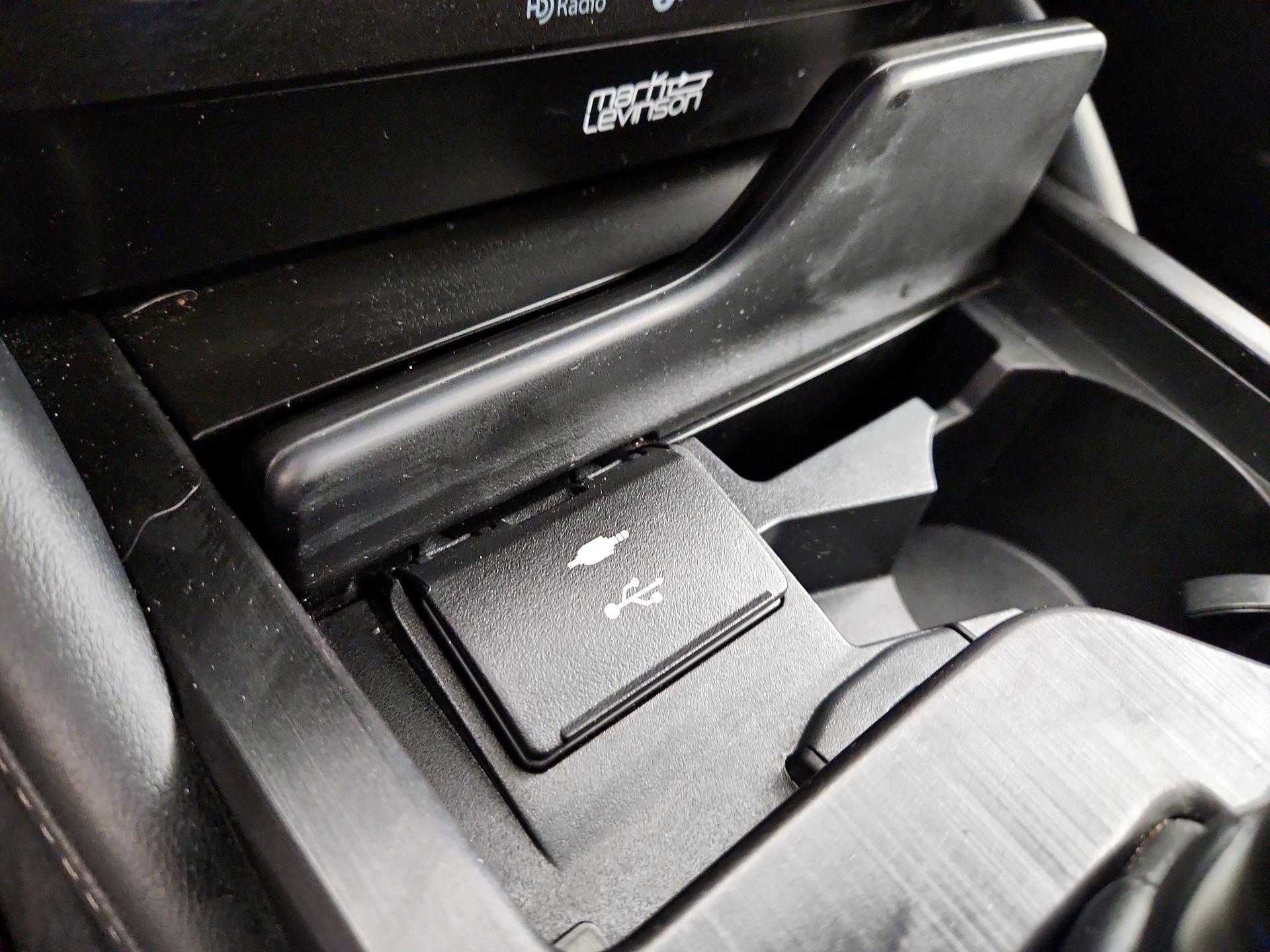 Thumbnail: 2022 Lexus ES - 19