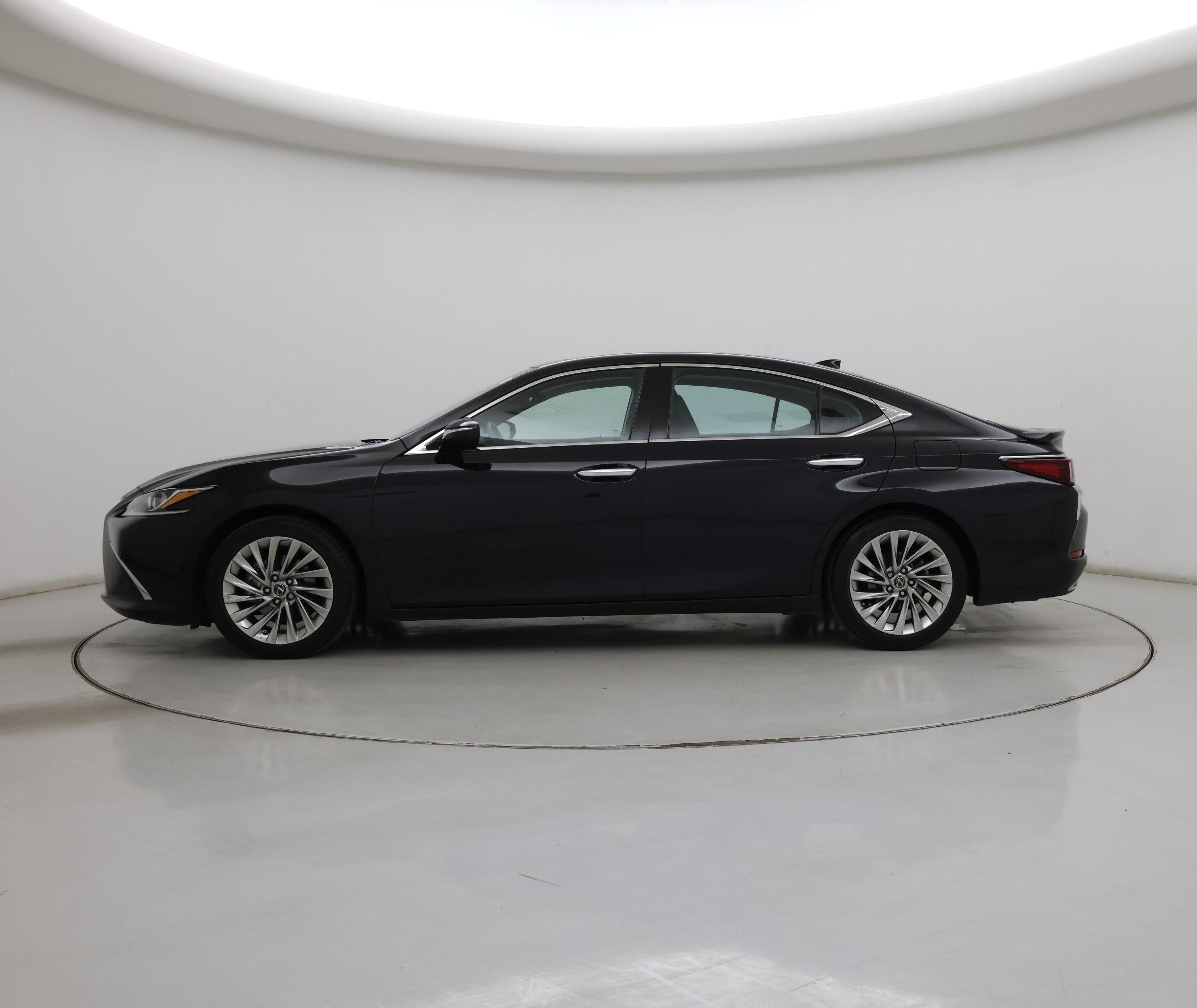 Thumbnail: 2022 Lexus ES - 3