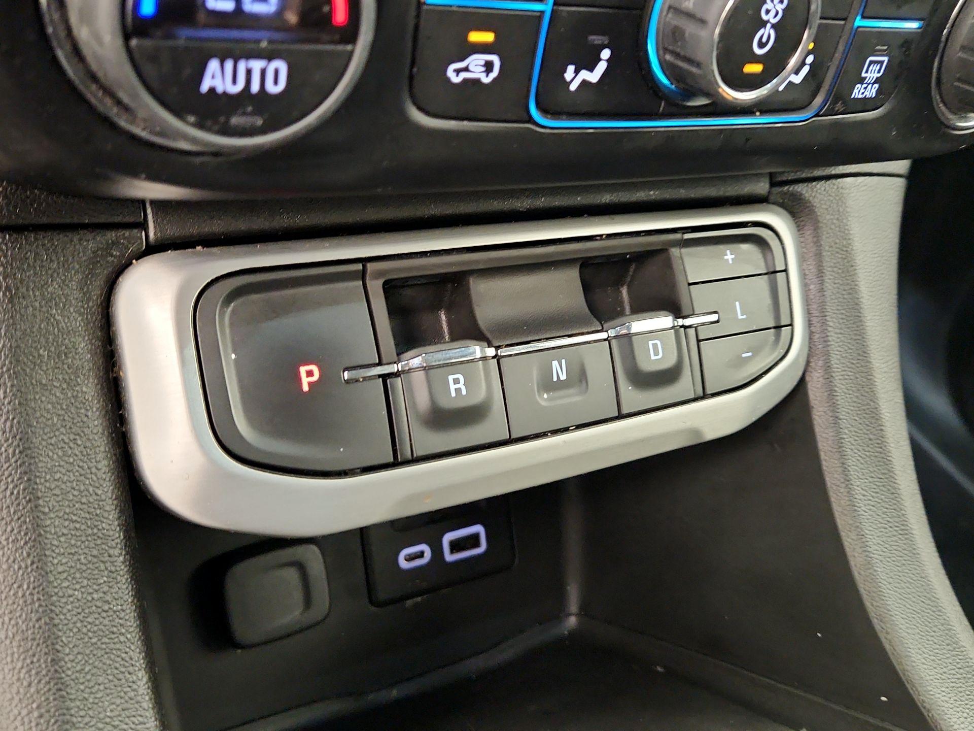 Thumbnail: 2023 GMC Acadia - 18