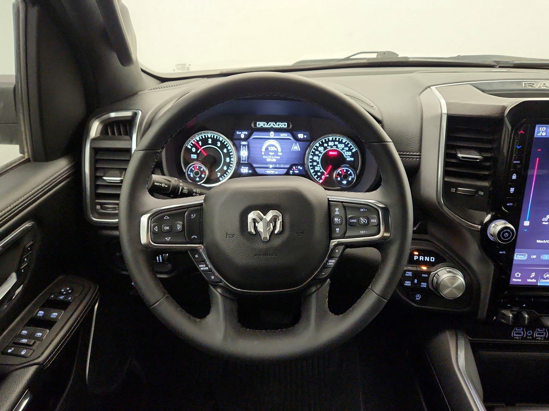 Thumbnail: 2025 RAM 1500 - 10