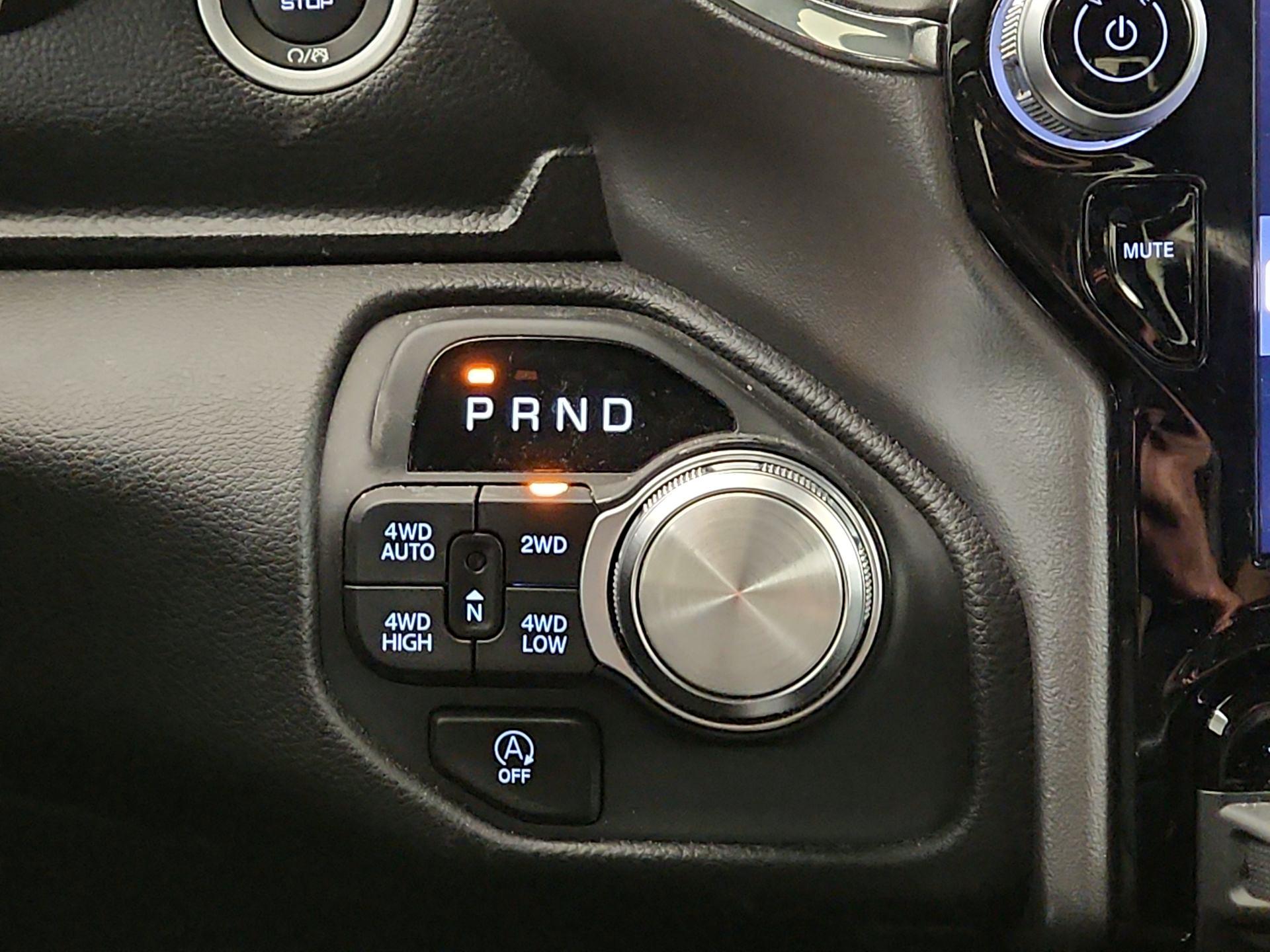 Thumbnail: 2025 RAM 1500 - 18