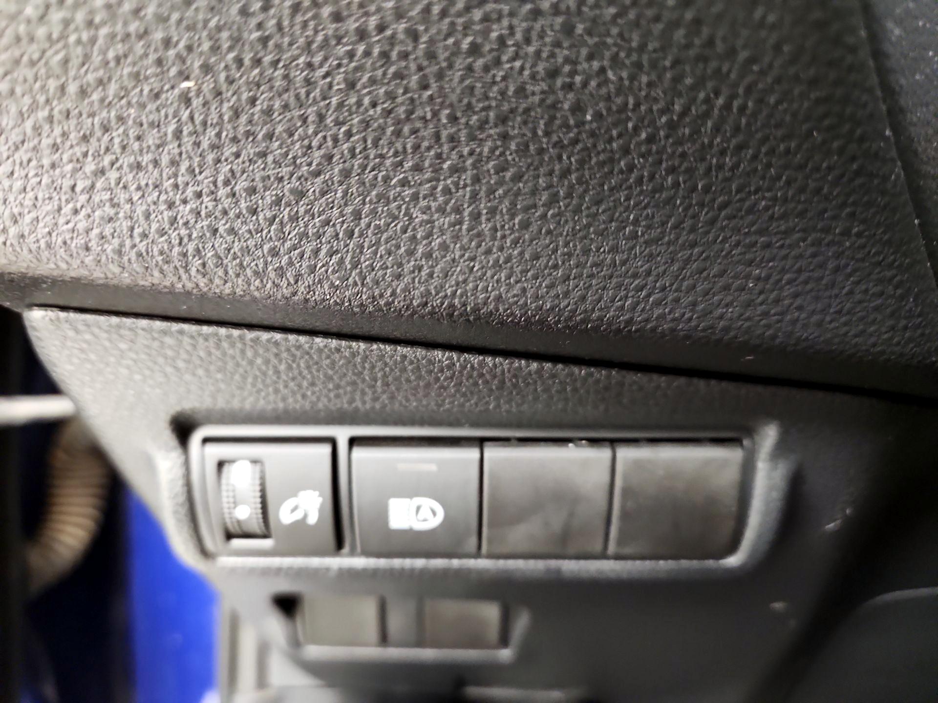 Thumbnail: 2022 Toyota Corolla Cross - 13