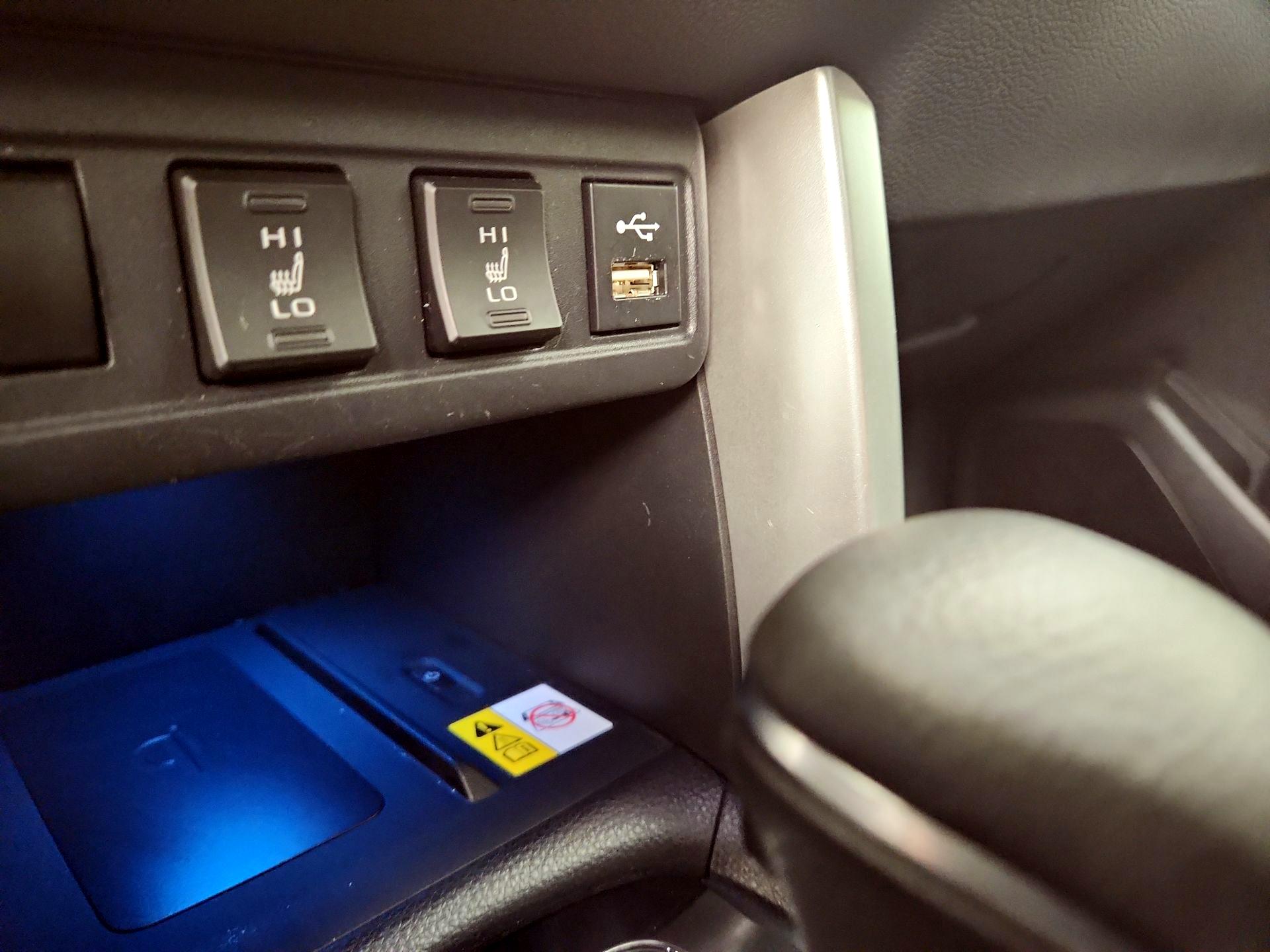 Thumbnail: 2022 Toyota Corolla Cross - 18