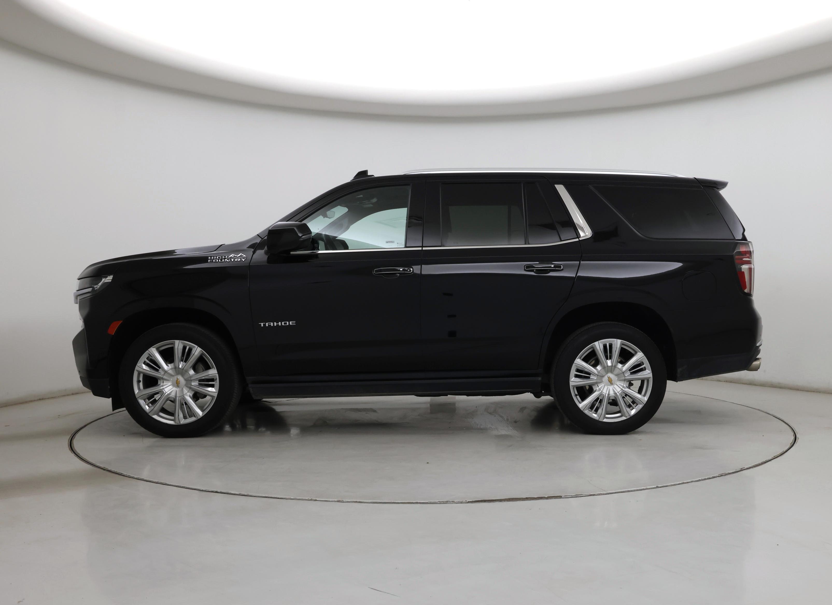 Thumbnail: 2023 Chevrolet Tahoe - 3