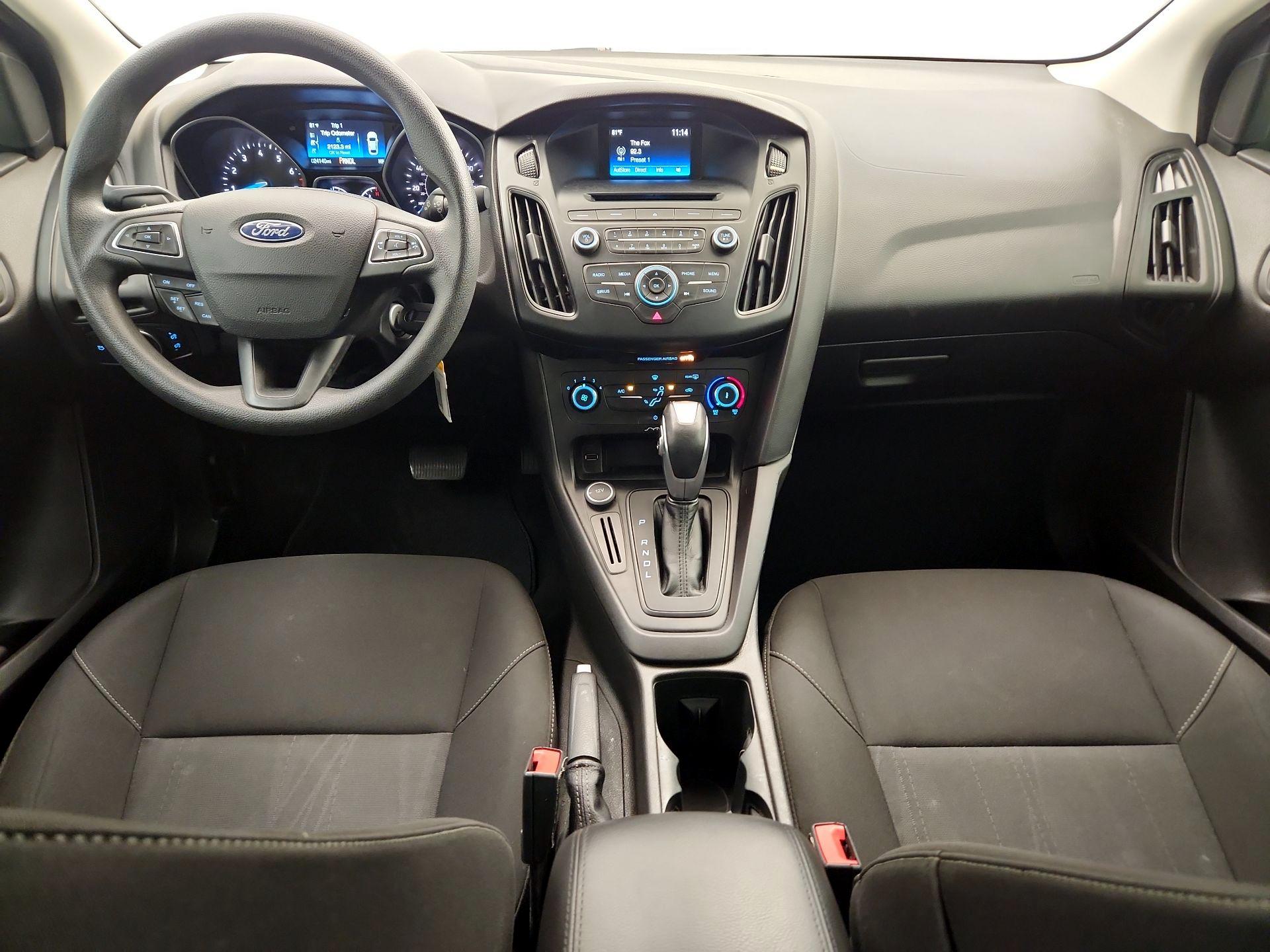 Thumbnail: 2015 Ford Focus - 9