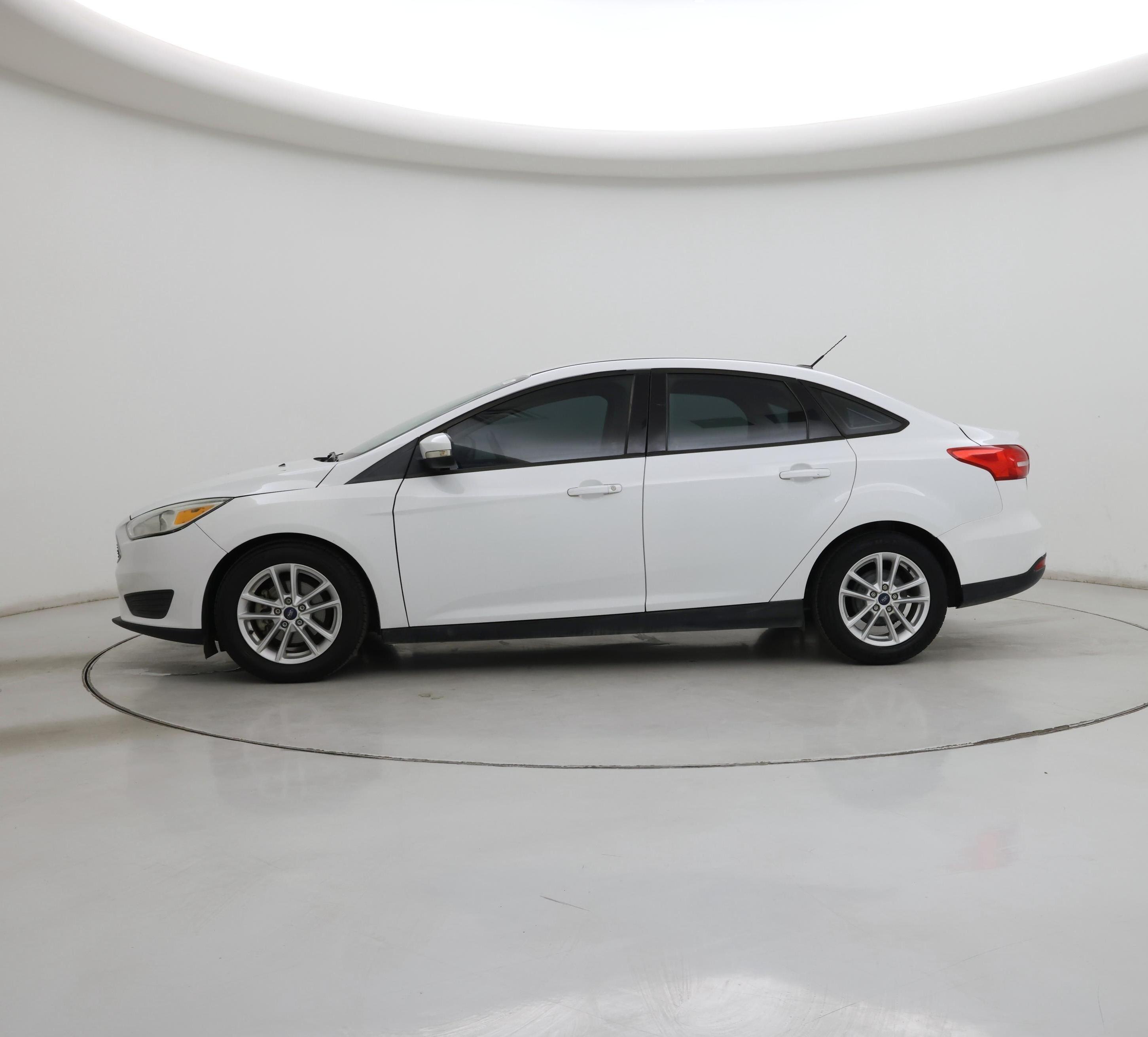 Thumbnail: 2015 Ford Focus - 3
