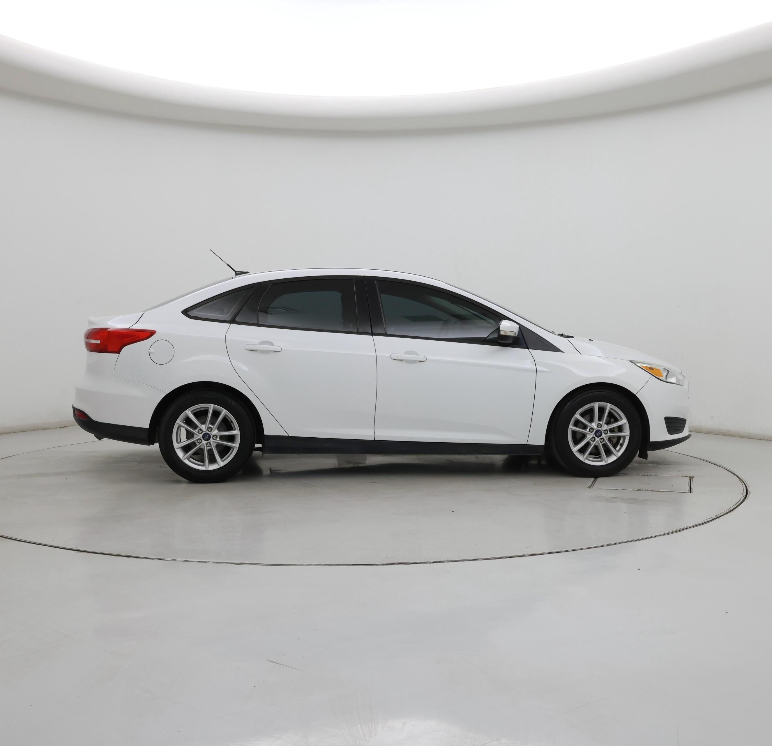 Thumbnail: 2015 Ford Focus - 7