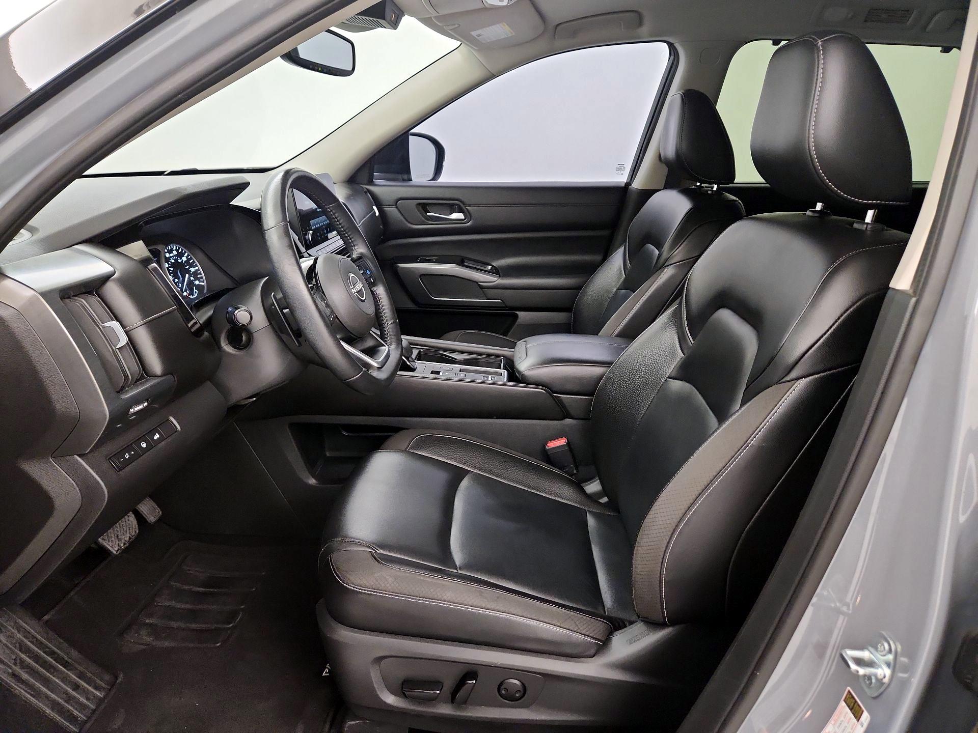 Thumbnail: 2022 Nissan Pathfinder - 11