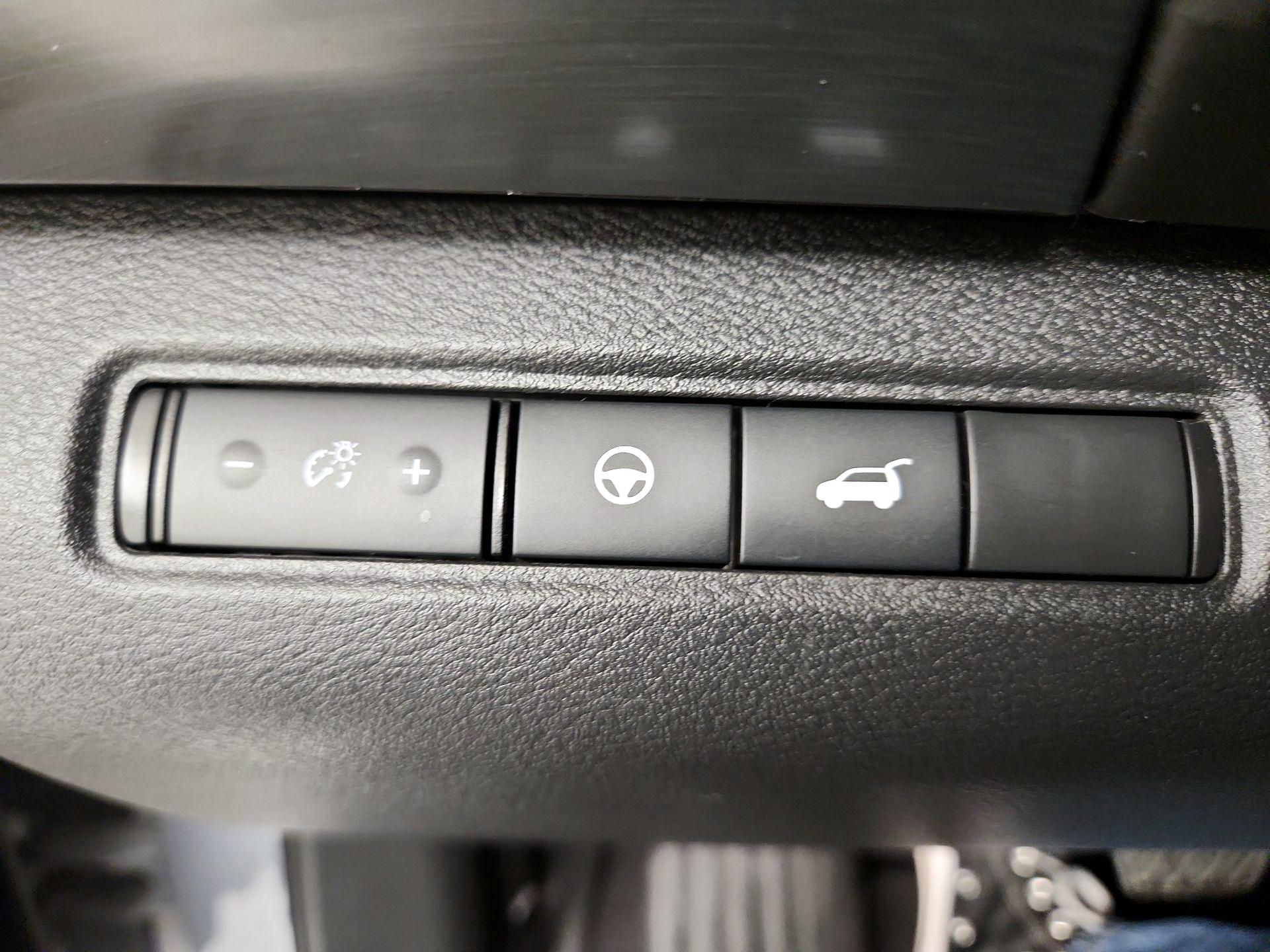 Thumbnail: 2022 Nissan Pathfinder - 13