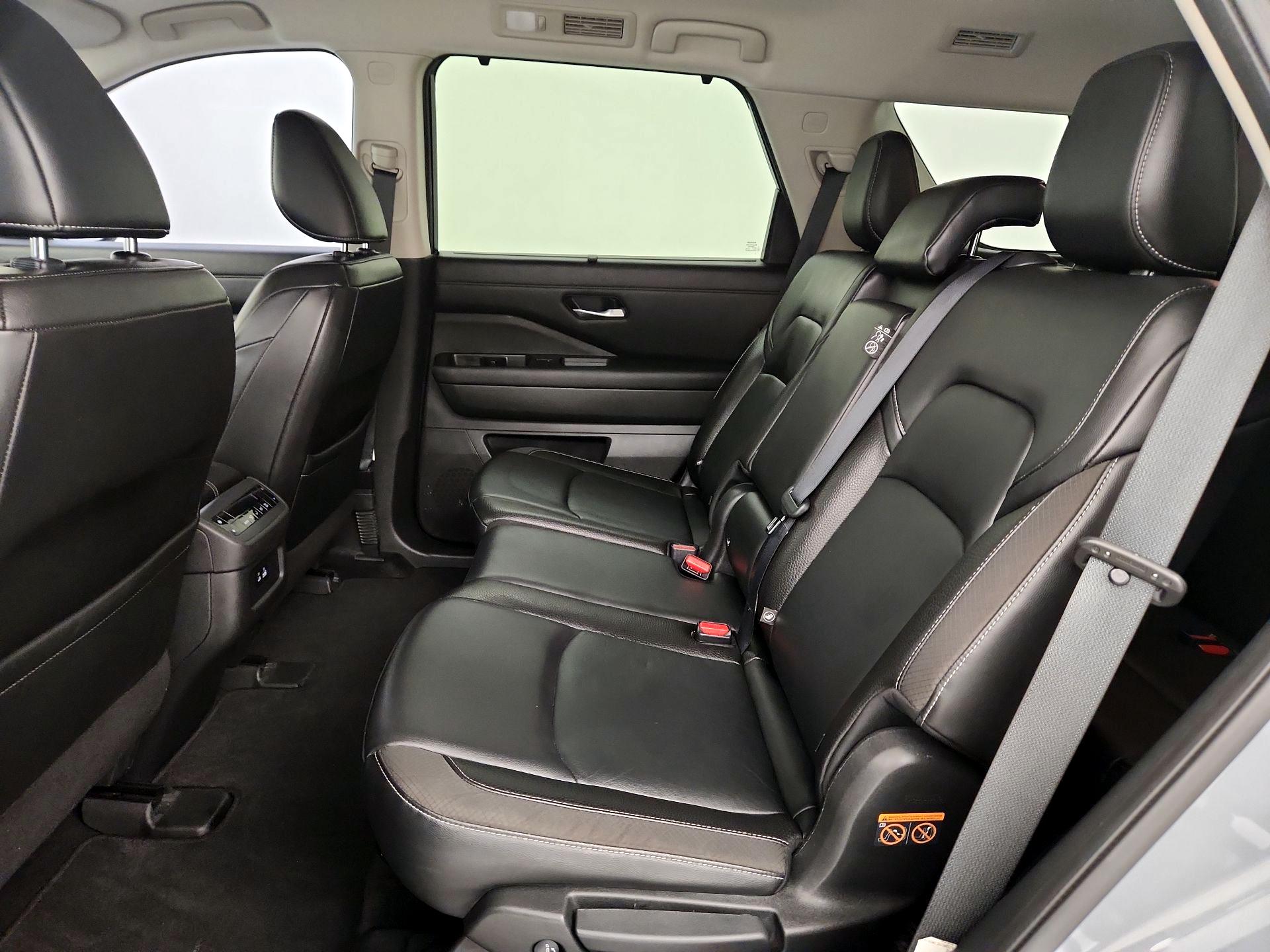 Thumbnail: 2022 Nissan Pathfinder - 20