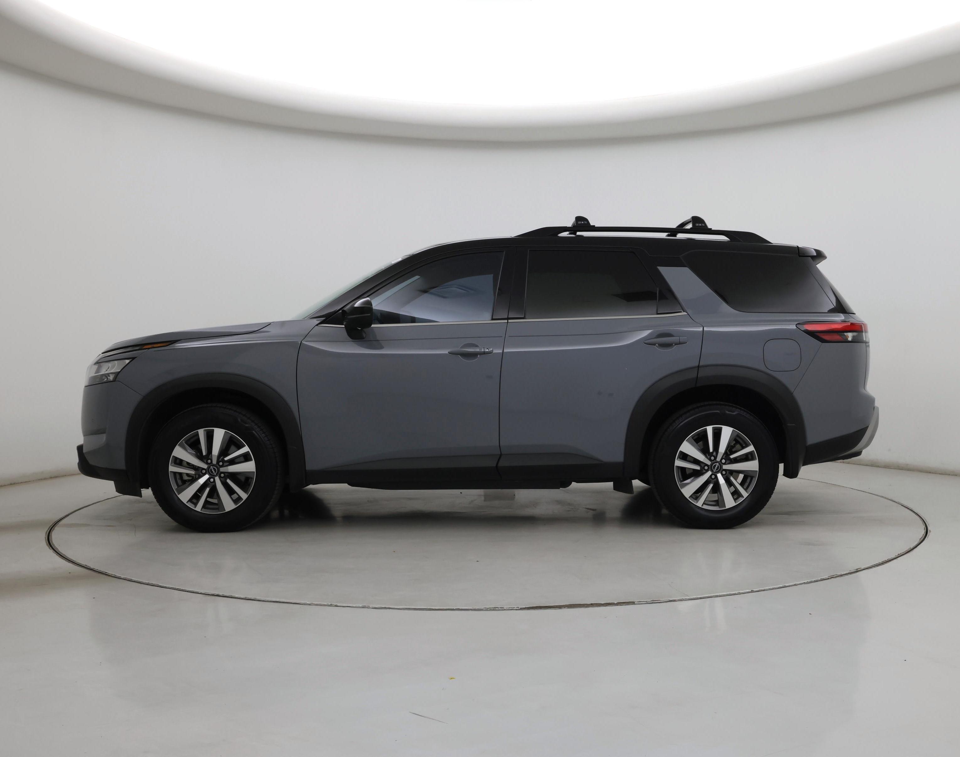 Thumbnail: 2022 Nissan Pathfinder - 3