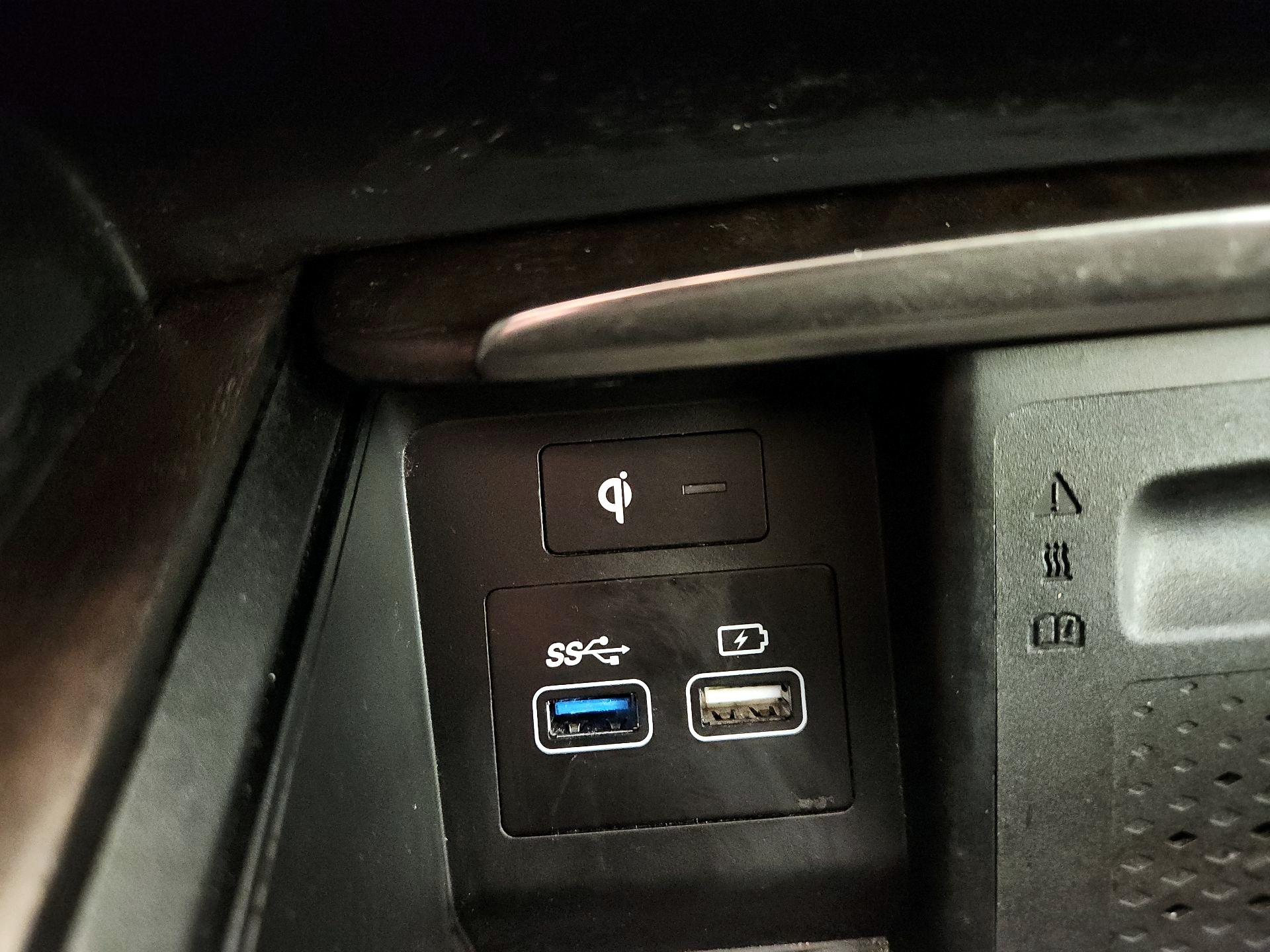 Thumbnail: 2021 Genesis GV80 - 19