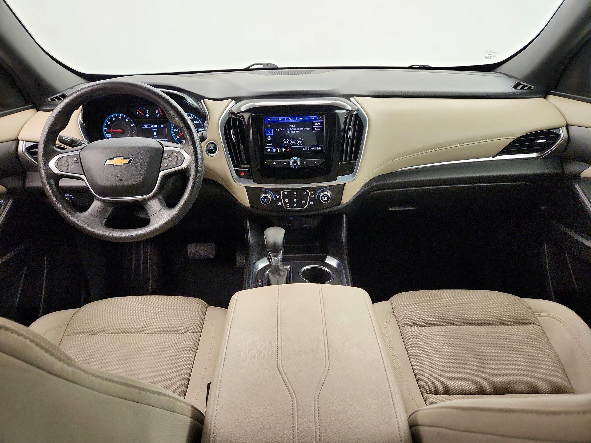 Thumbnail: 2023 Chevrolet Traverse - 9
