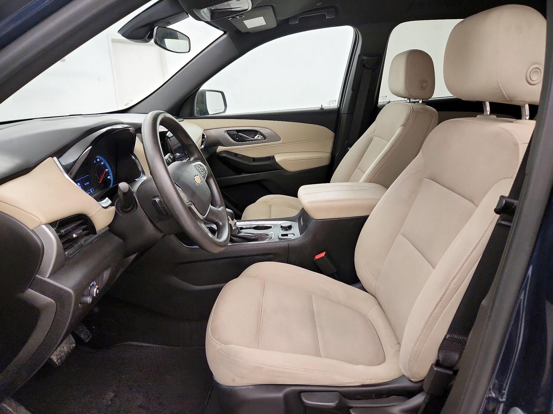 Thumbnail: 2023 Chevrolet Traverse - 11