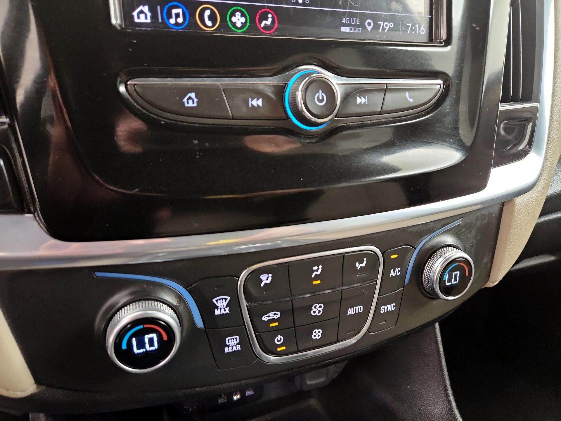 Thumbnail: 2023 Chevrolet Traverse - 16