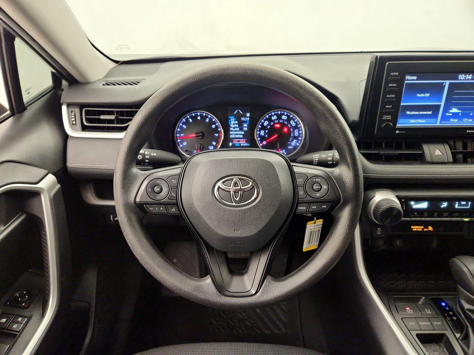 Thumbnail: 2021 Toyota RAV4 - 10