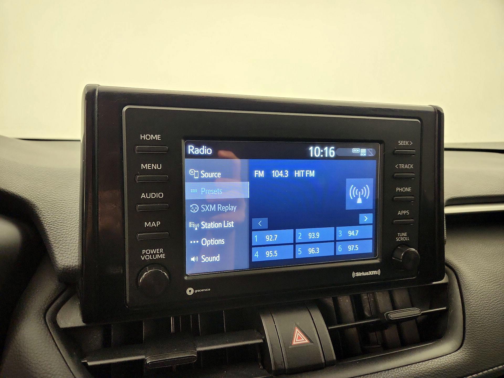 Thumbnail: 2021 Toyota RAV4 - 15