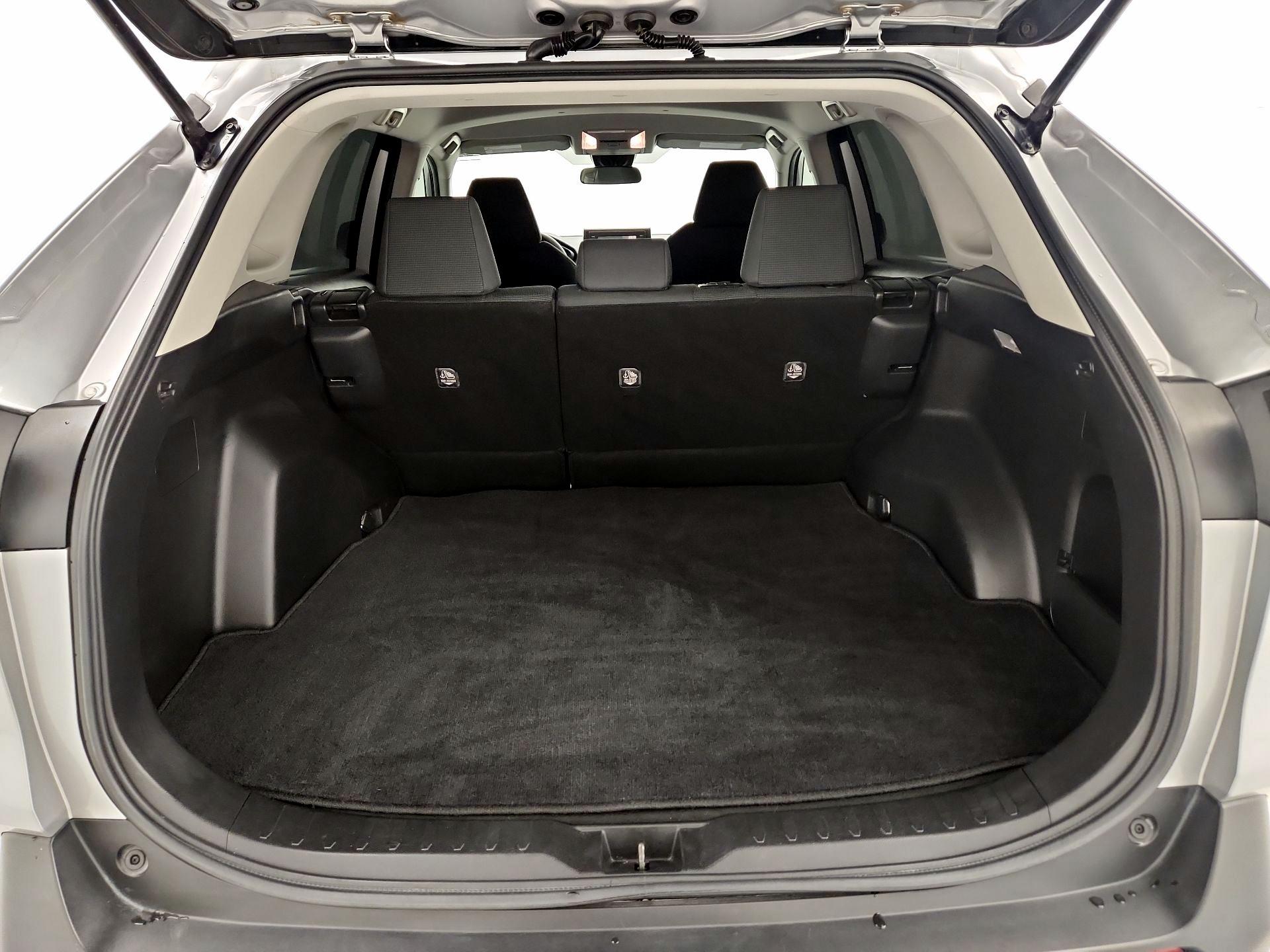 Thumbnail: 2021 Toyota RAV4 - 20