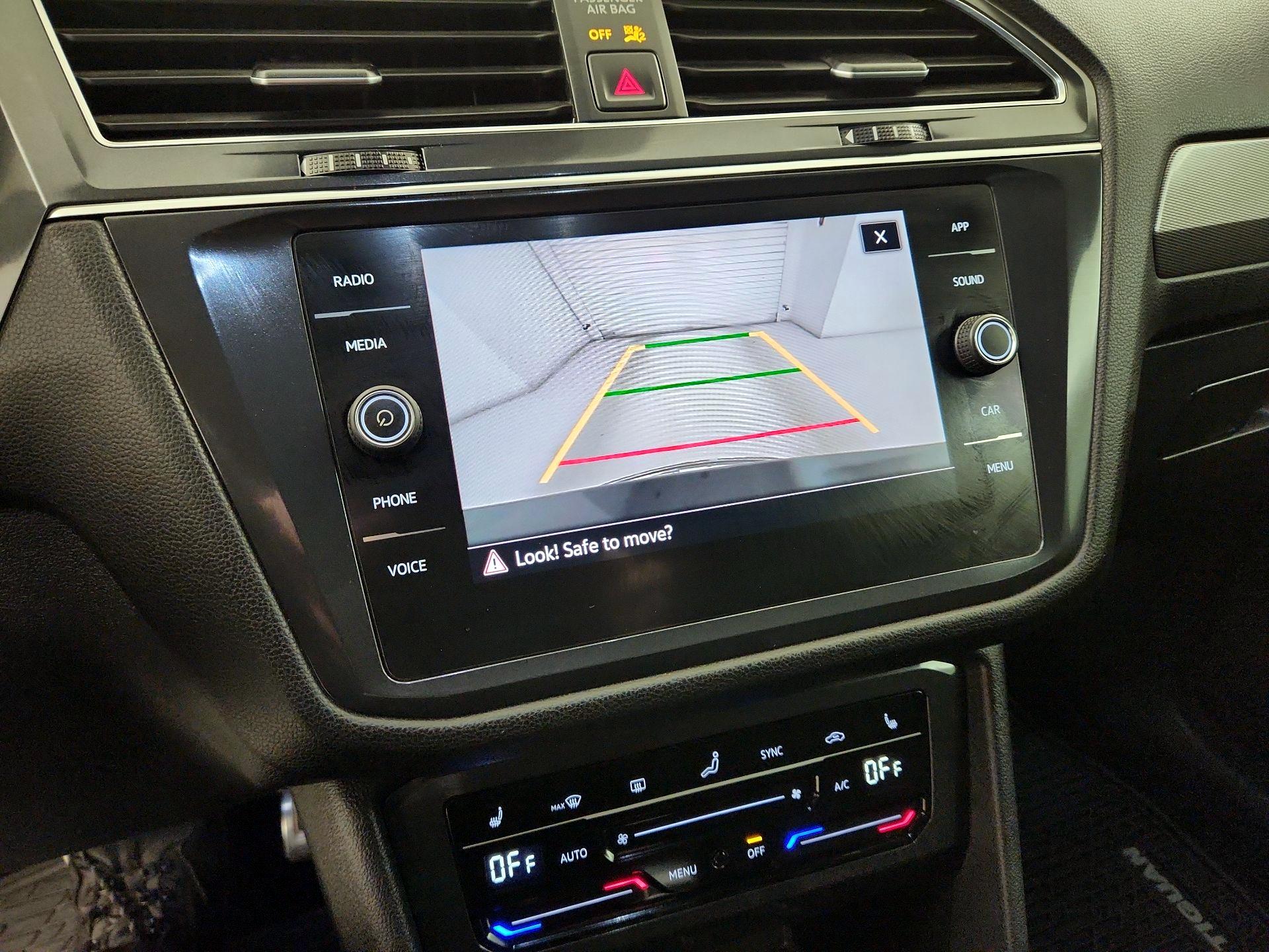 Thumbnail: 2022 Volkswagen Tiguan - 14