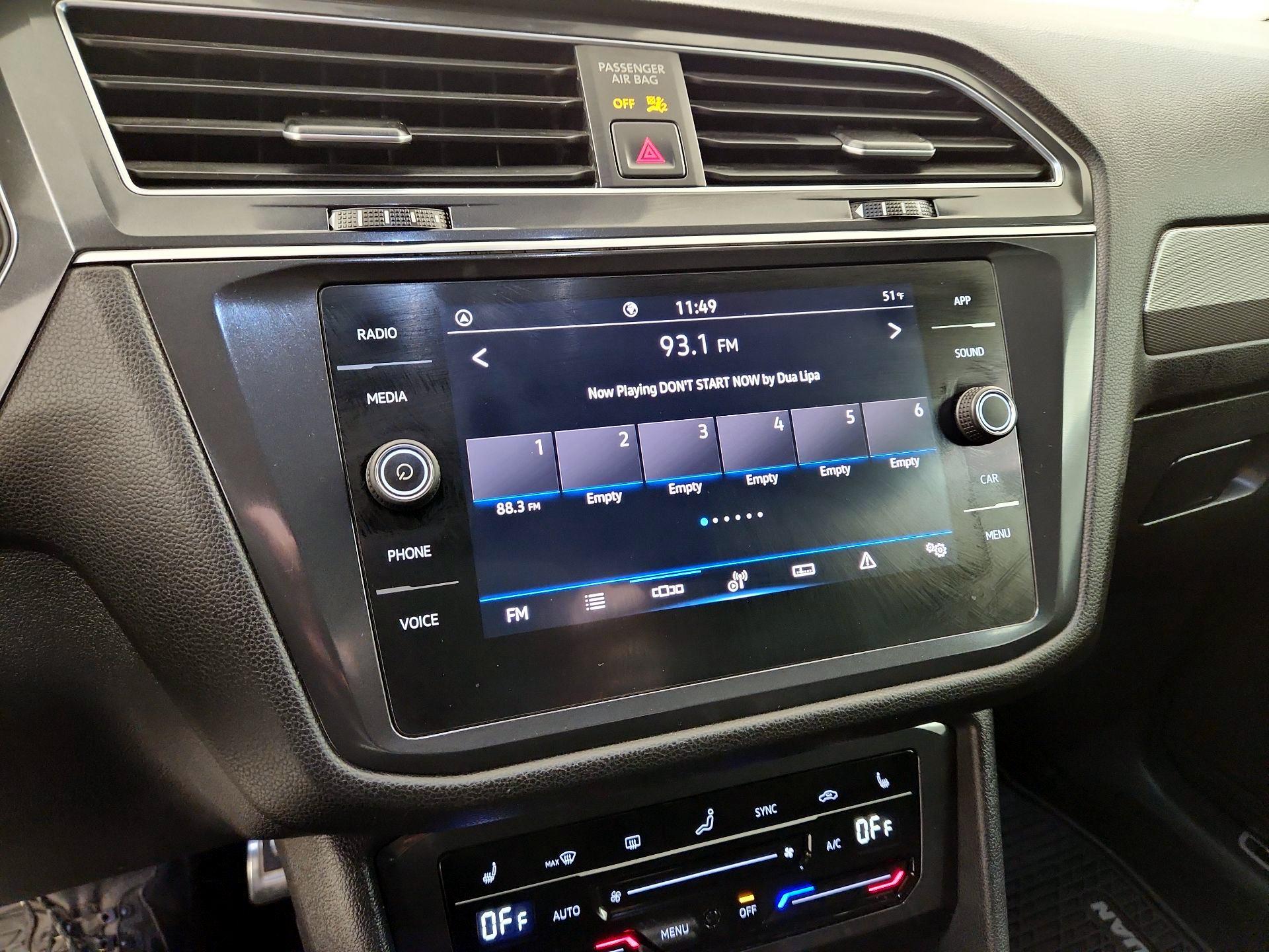 Thumbnail: 2022 Volkswagen Tiguan - 15