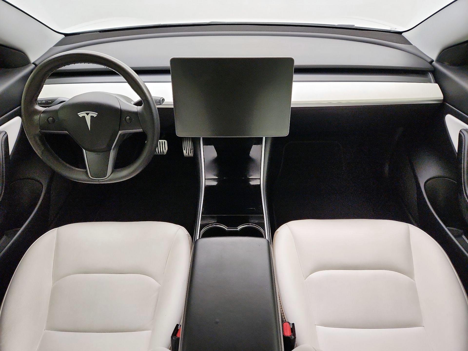 Thumbnail: 2020 Tesla Model 3 - 9