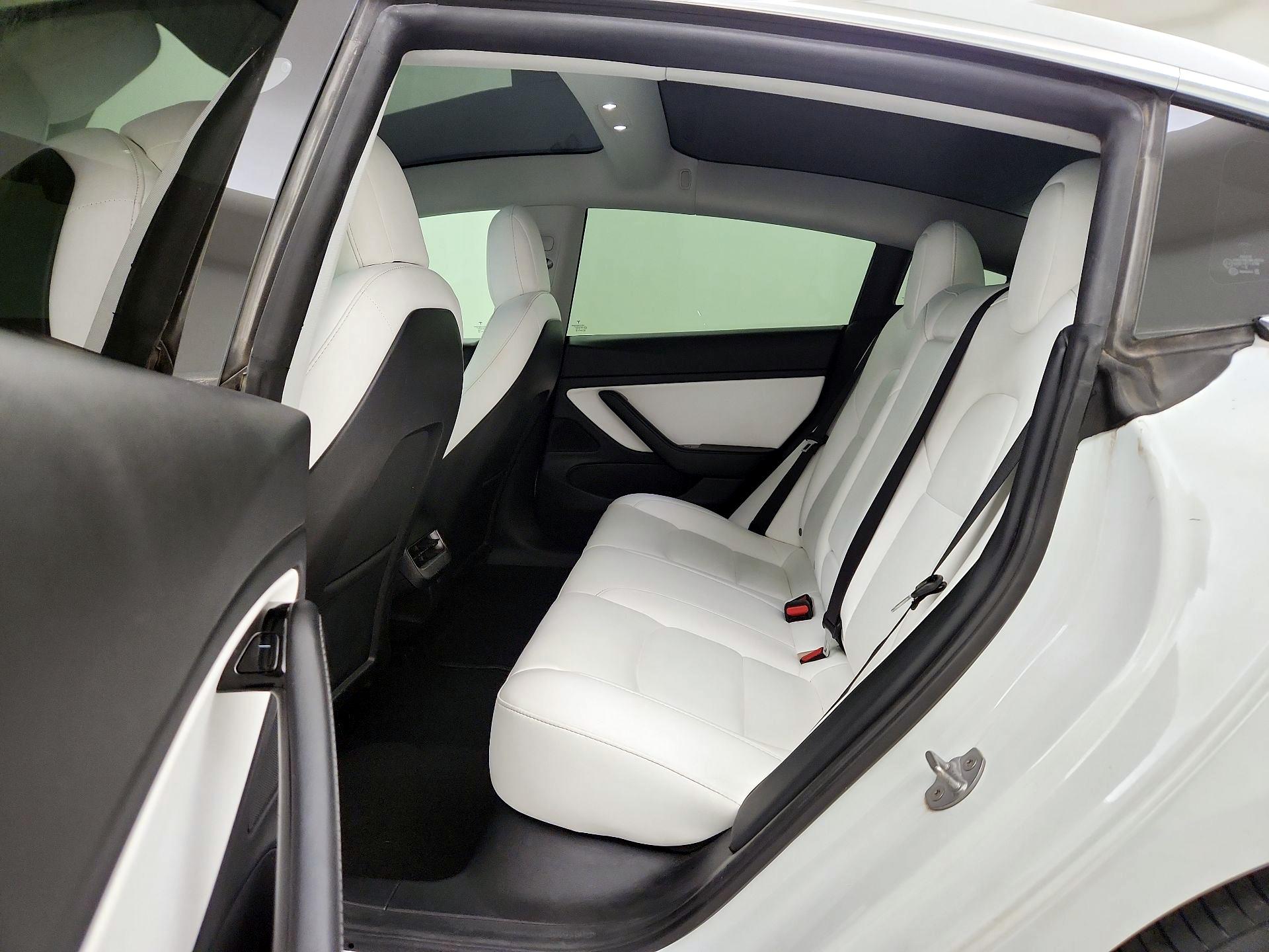 Thumbnail: 2020 Tesla Model 3 - 20