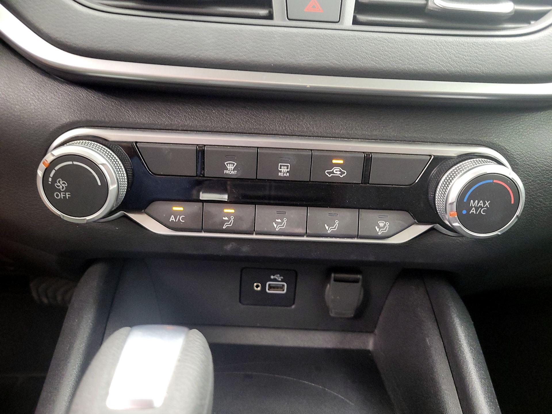 Thumbnail: 2021 Nissan Altima - 16