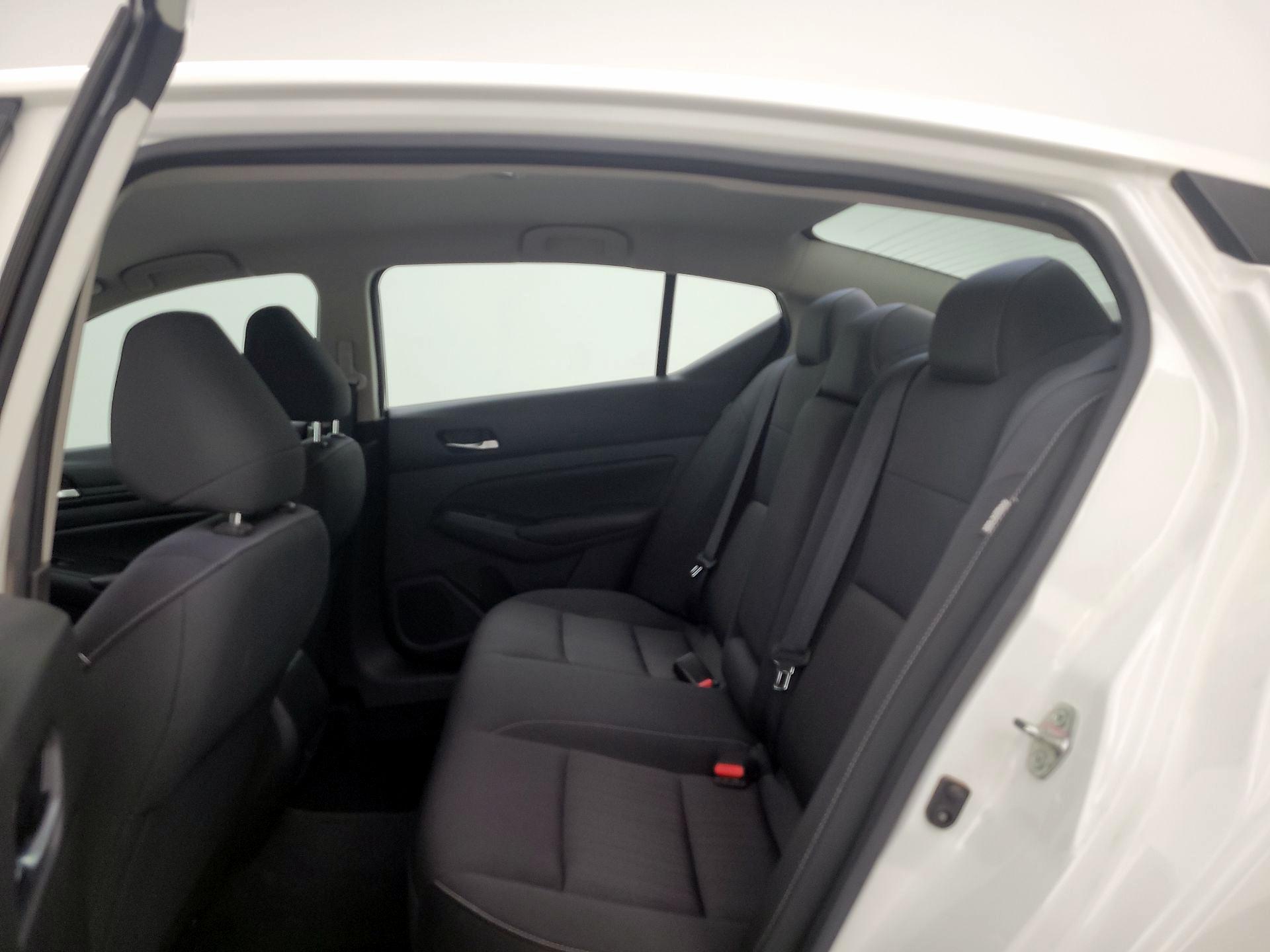 Thumbnail: 2021 Nissan Altima - 19