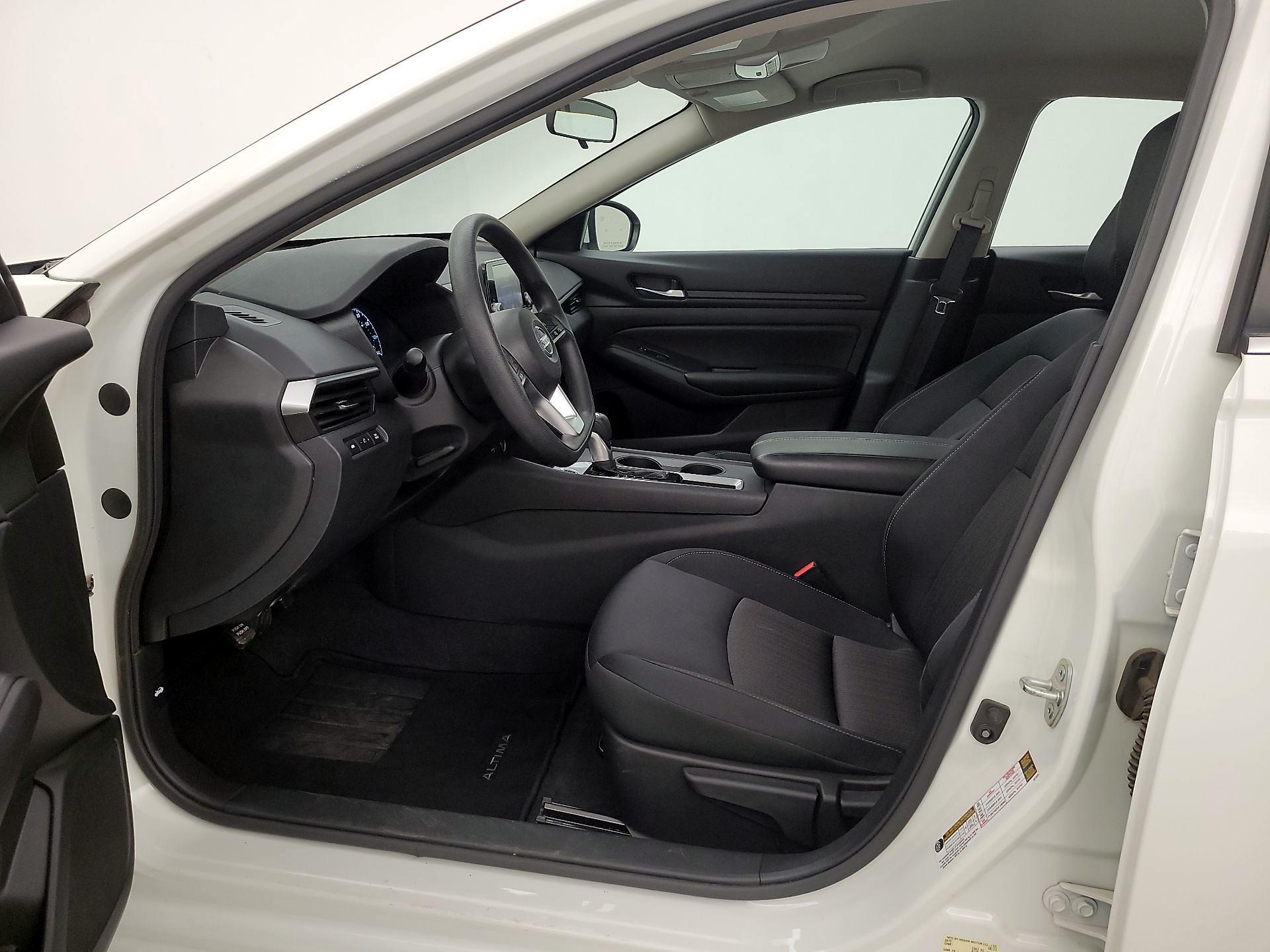 Thumbnail: 2021 Nissan Altima - 11