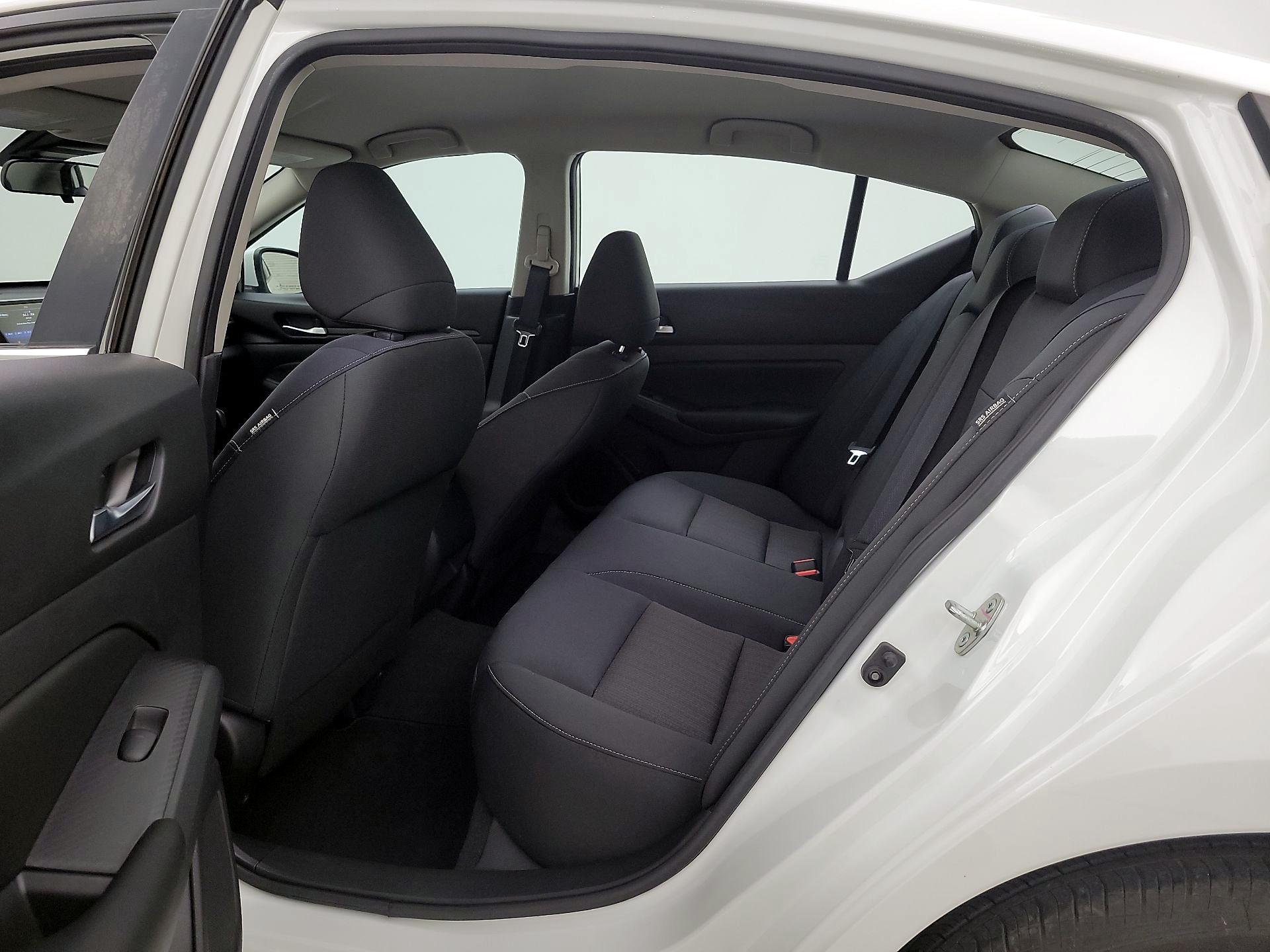 Thumbnail: 2021 Nissan Altima - 19